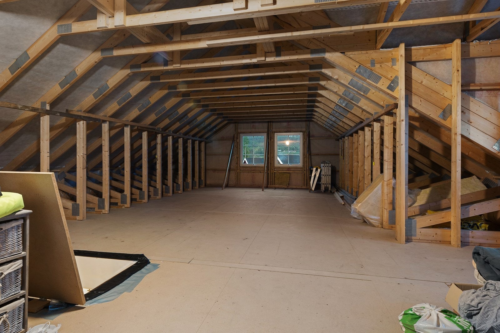 Boligen har et uinnredet loft. Galleribilde