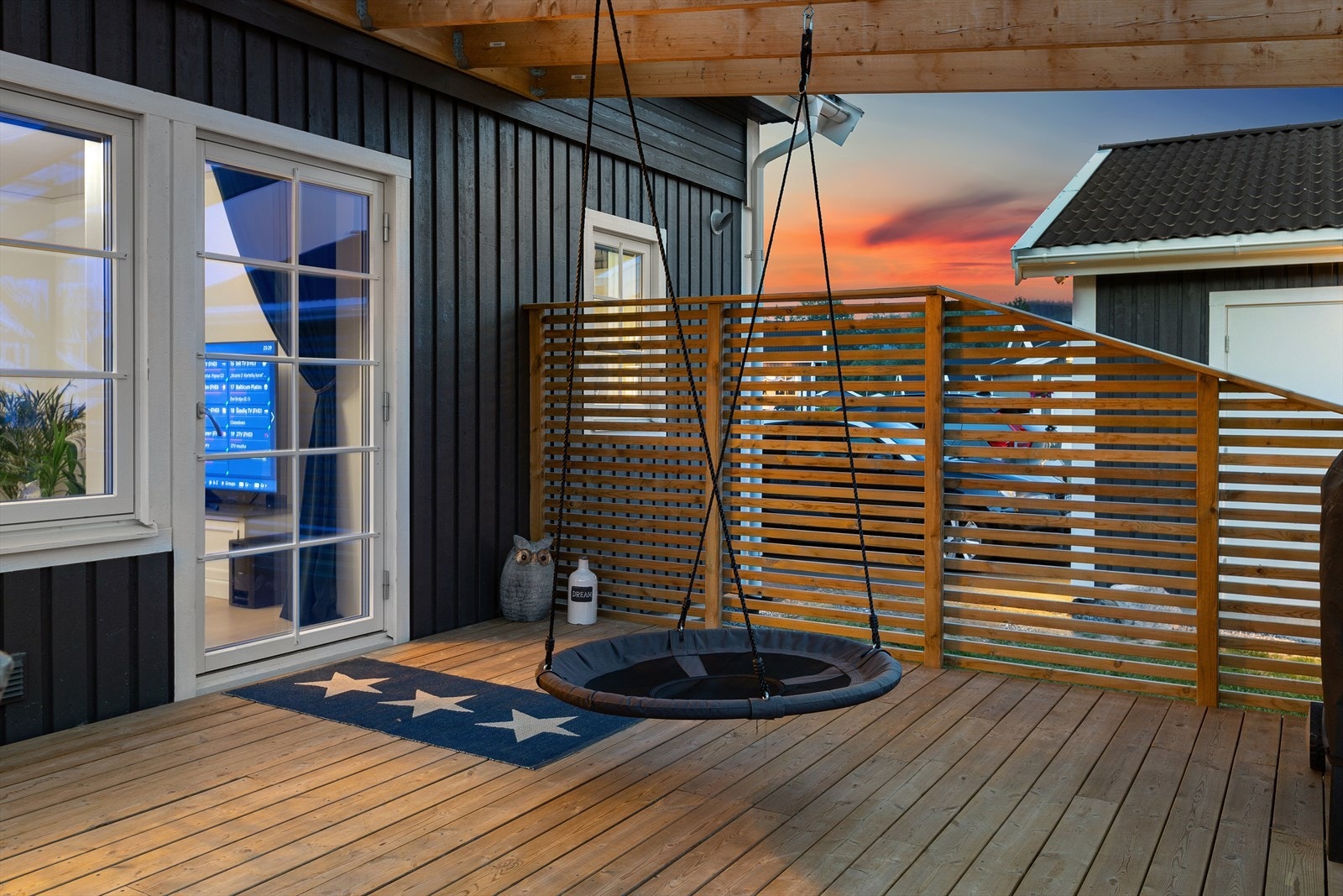 Boligen har en herlig terrasse hele 37 m2. Galleribilde