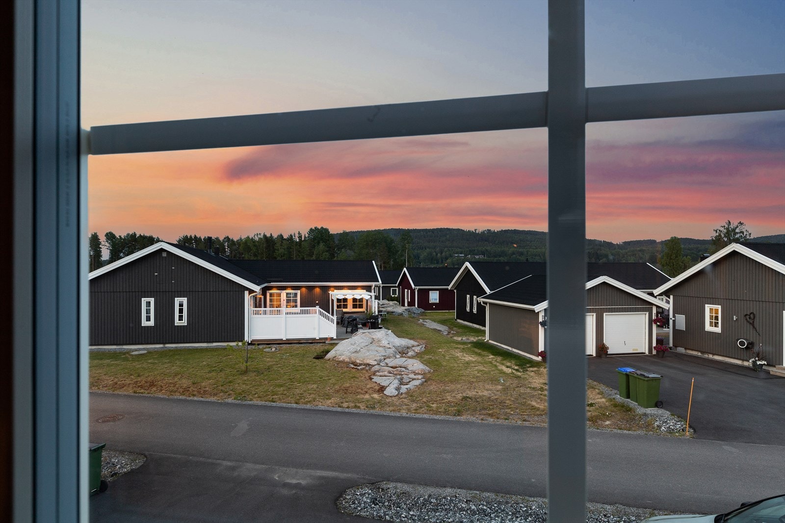 Fint utsyn fra kjøkkenvinduet Galleribilde