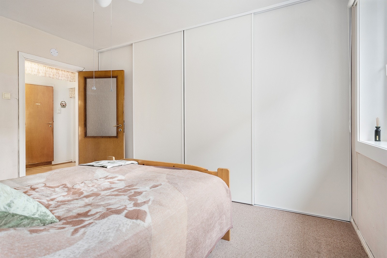 Fine oppbevaringsmuligheter på soverommet Galleribilde