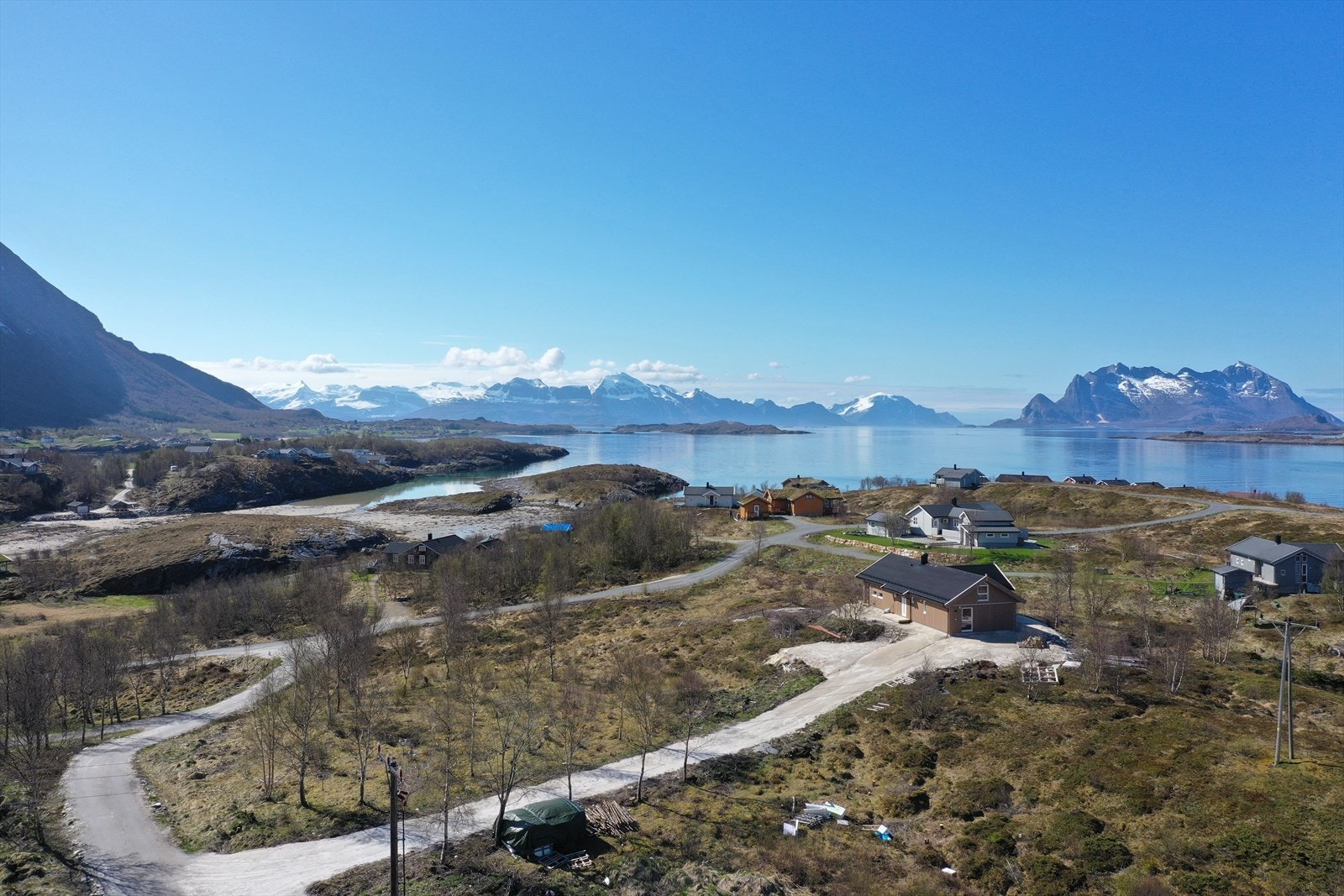 Velkommen til Sandhornøy og denne tomten som er lokalisert på idylliske Limskjærneset! Galleribilde
