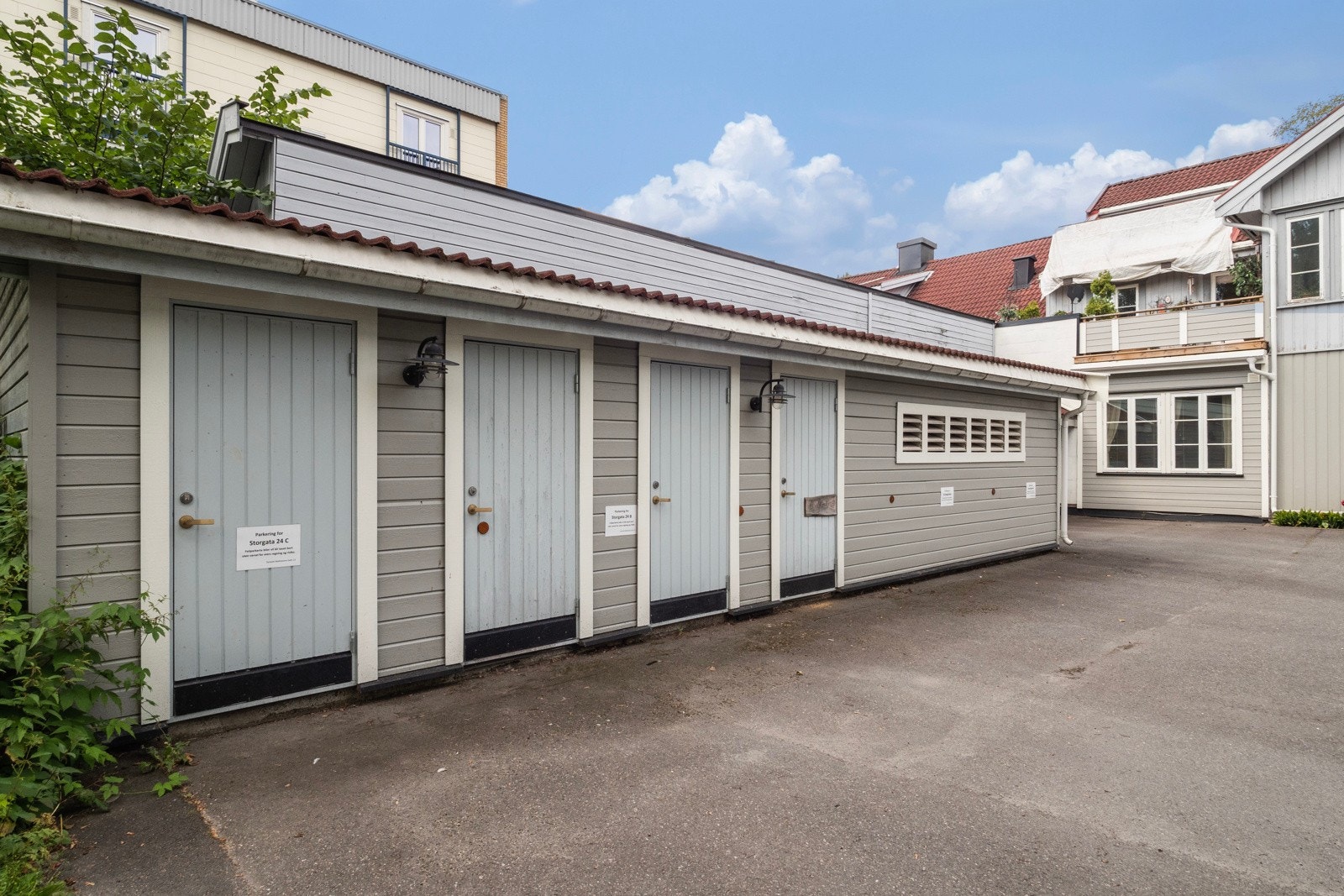 Biloppstillingsplass til leiligheten Galleribilde