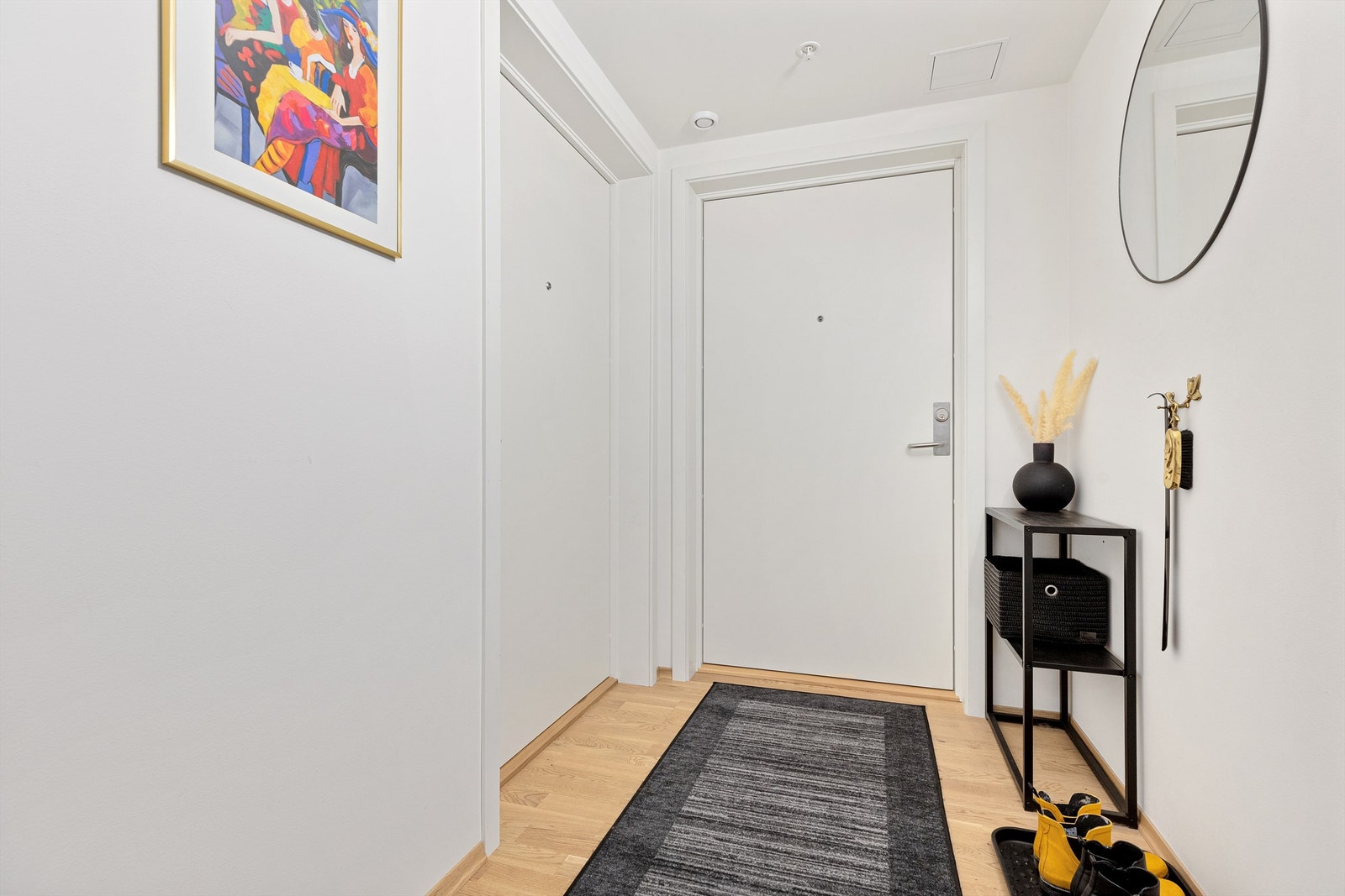 Felles entrè med hybel Galleribilde