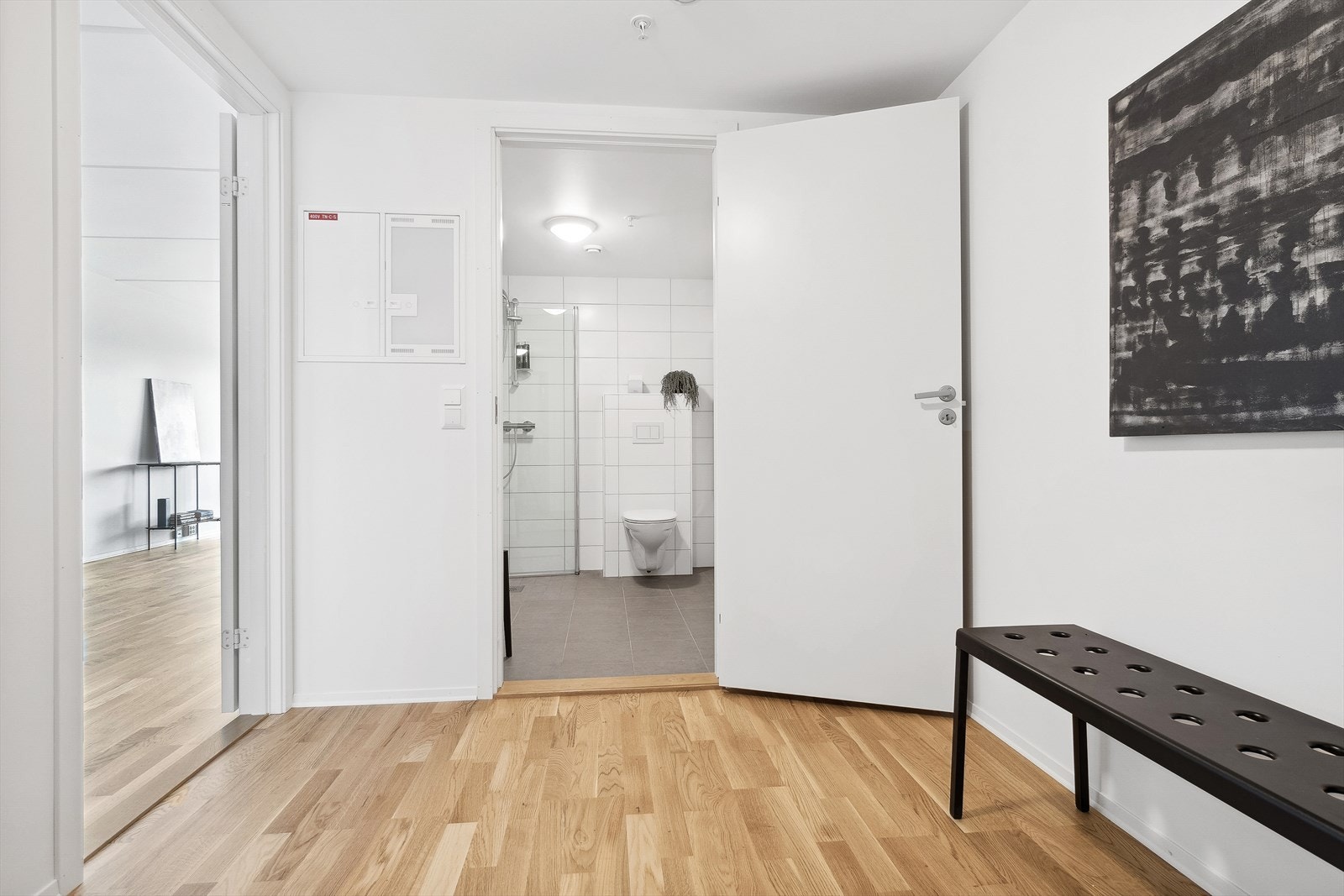 Leiligheten har oppvarming med gulvvarme i entré, bad og stue/kjøkken Galleribilde