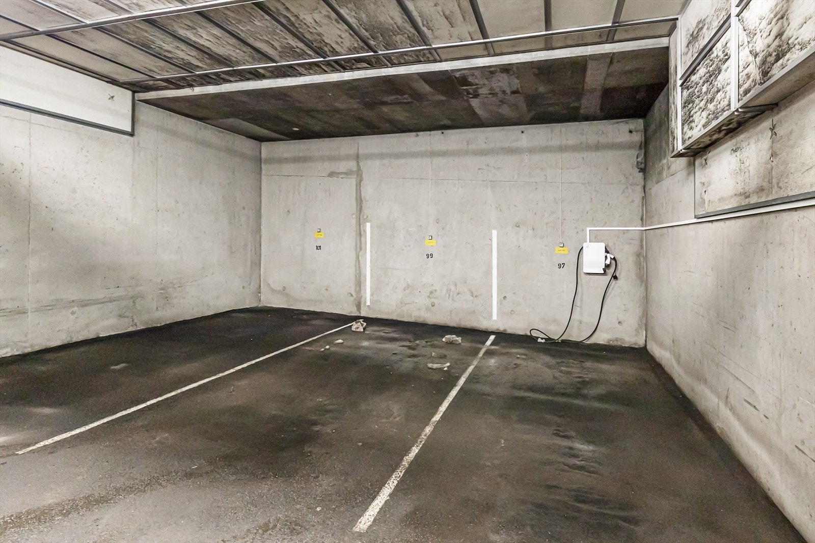 Med leiligheten følger en fast garasjeplass. Galleribilde