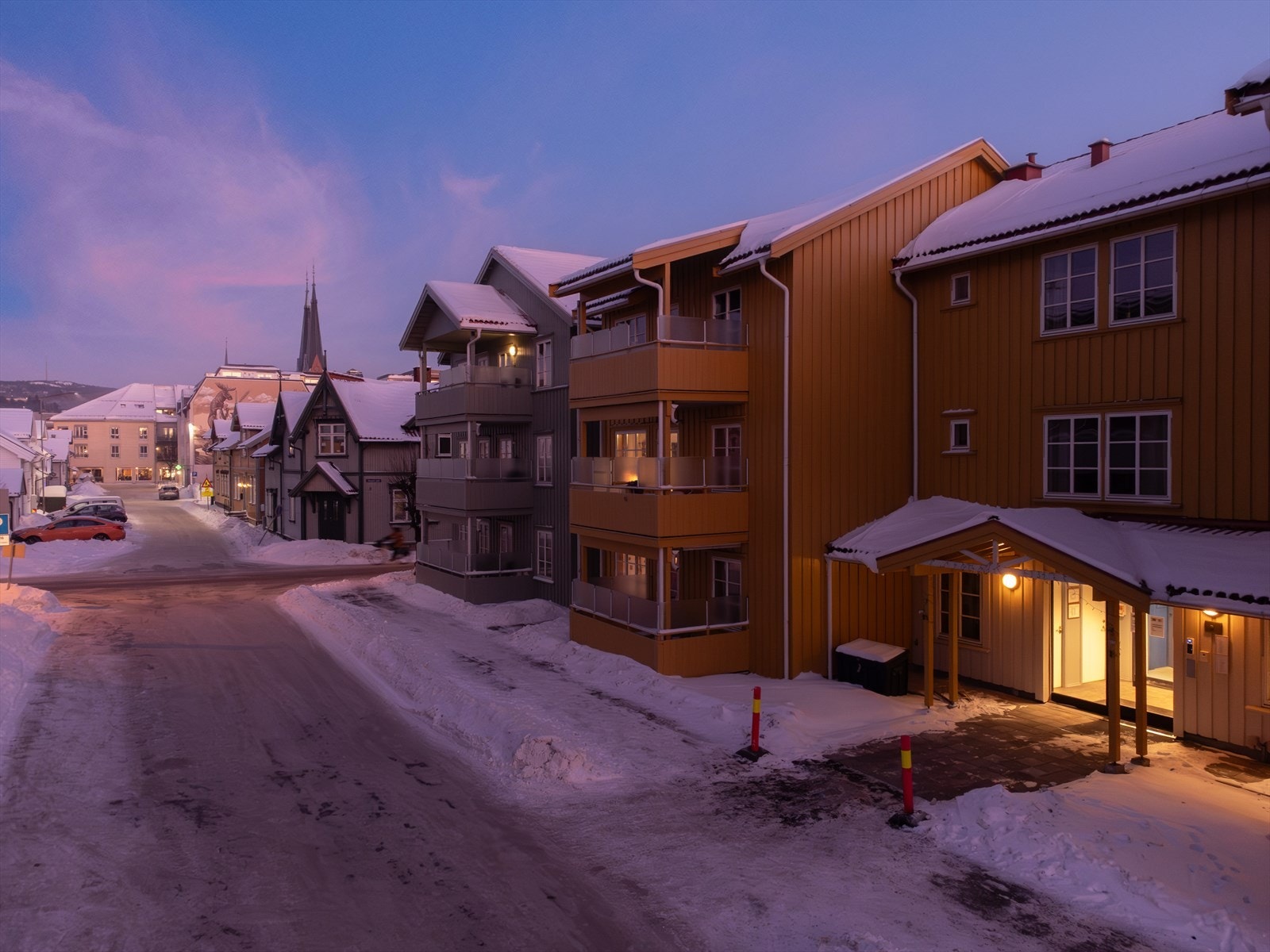 Borettslaget ligger sentralt på Lie, med nærhet til bykjernen. Galleribilde