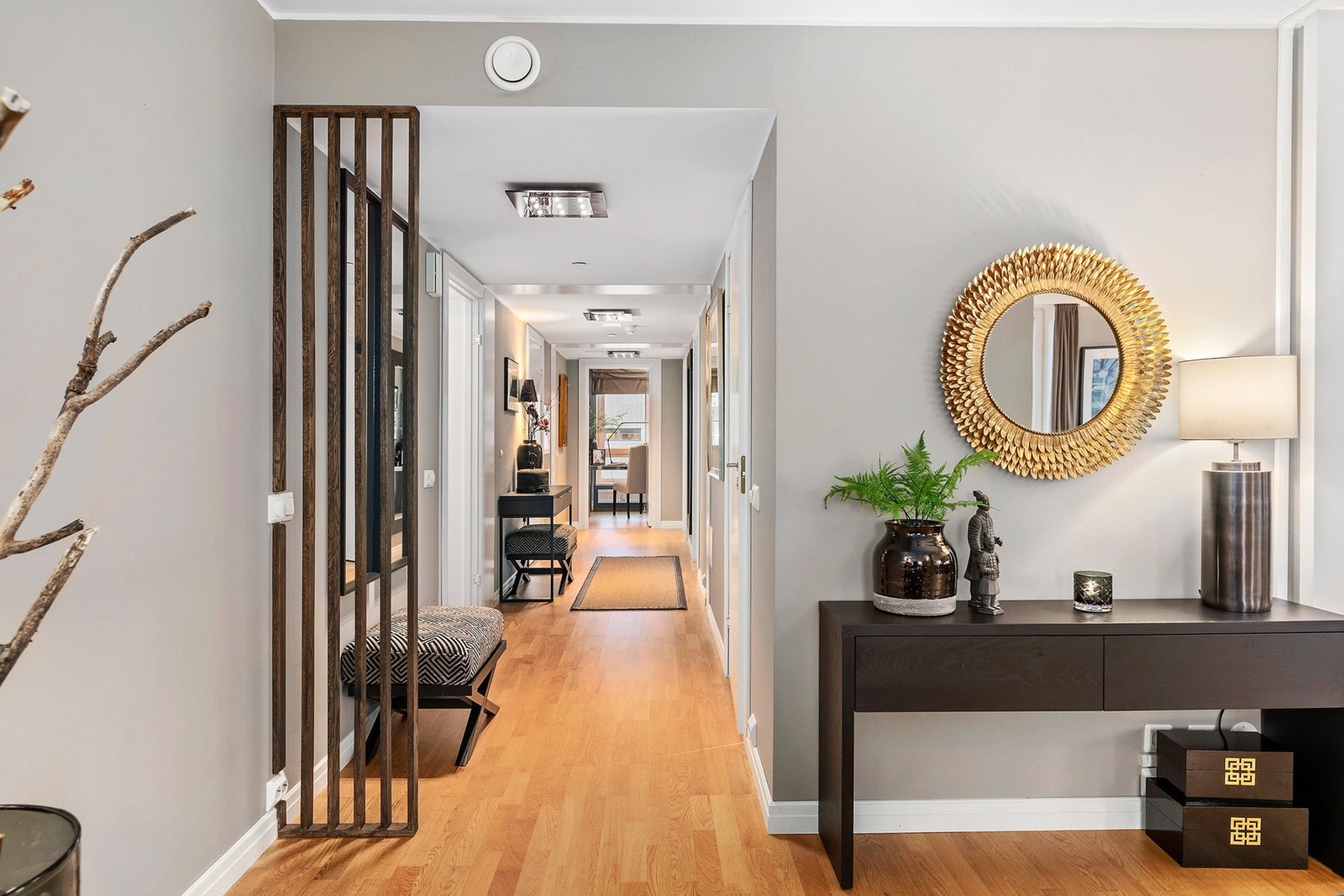 Felleskostnadene dekker blant annet fjernvarme a-konto, TV- og internett, parkering og vaktmestertjenester. Galleribilde