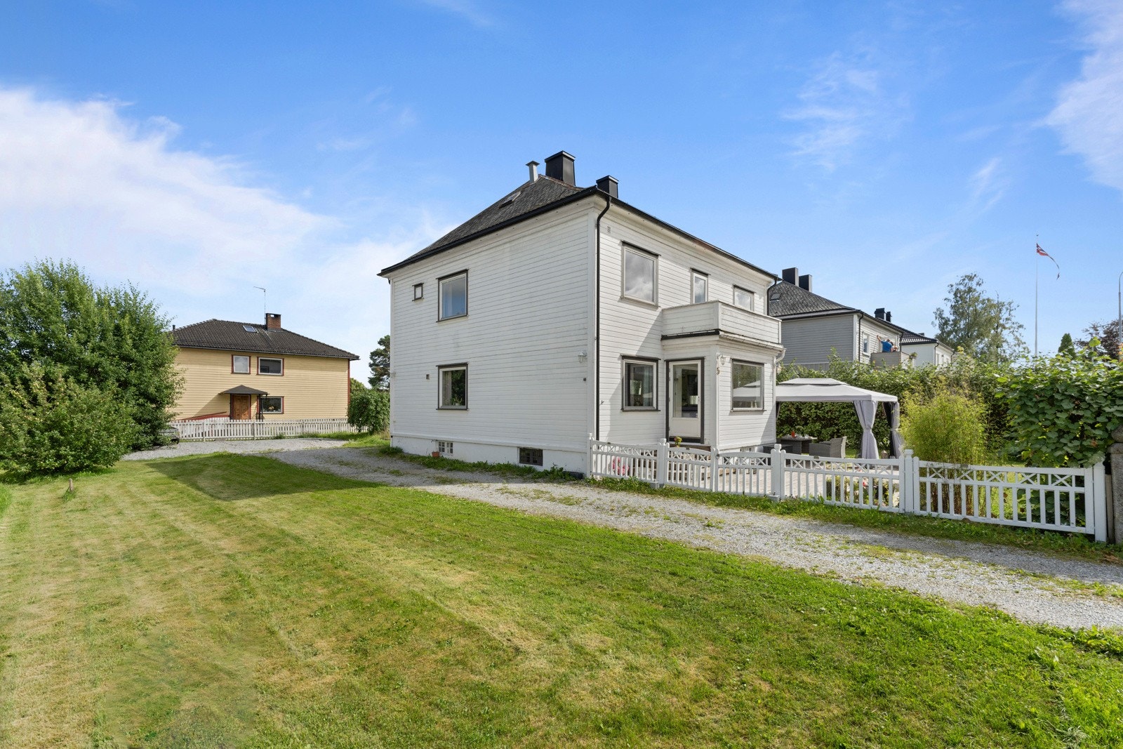 Store grøntarealer for lek og moro for familien Galleribilde