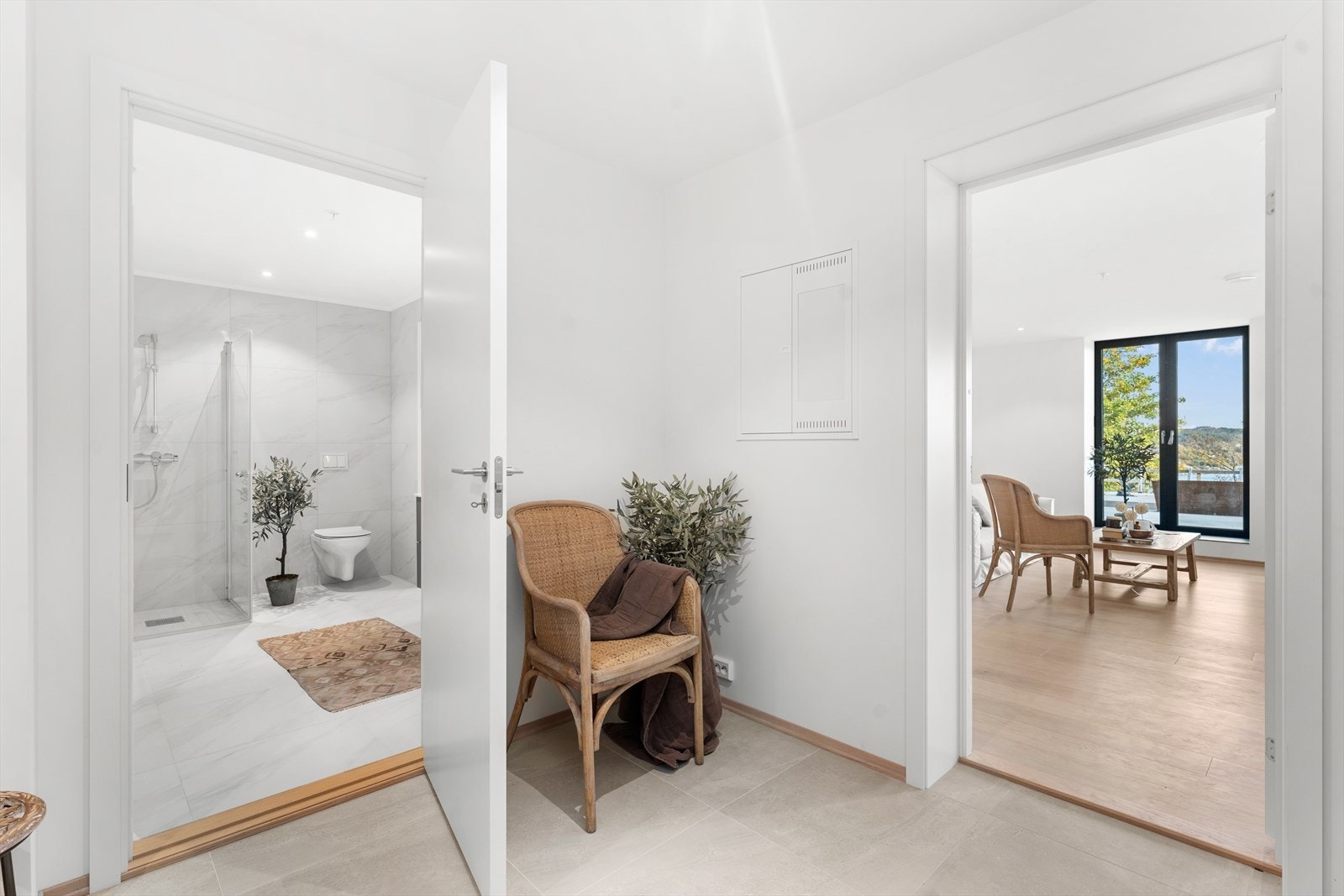 Flislagt inngangsparti Galleribilde