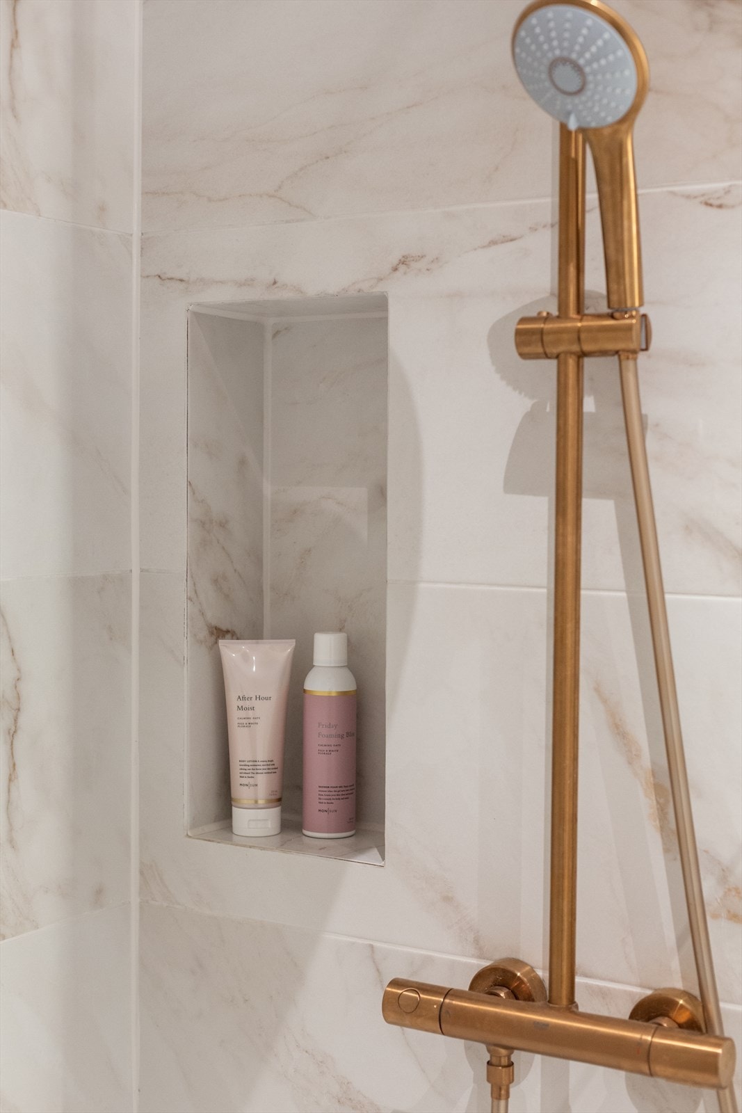 Egen dusjniche med plass til forskjellig Galleribilde