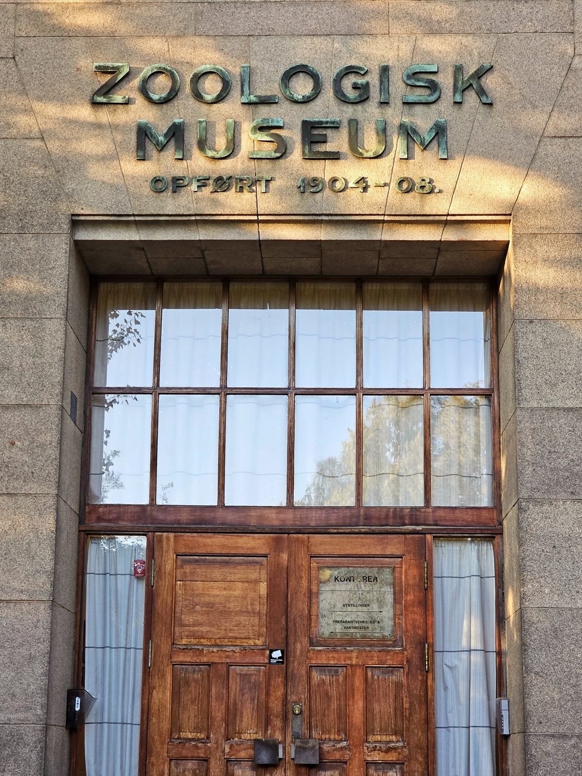 Kort gangavstand til den idylliske Botanisk Hage og Naturvitenskapelig museum Galleribilde