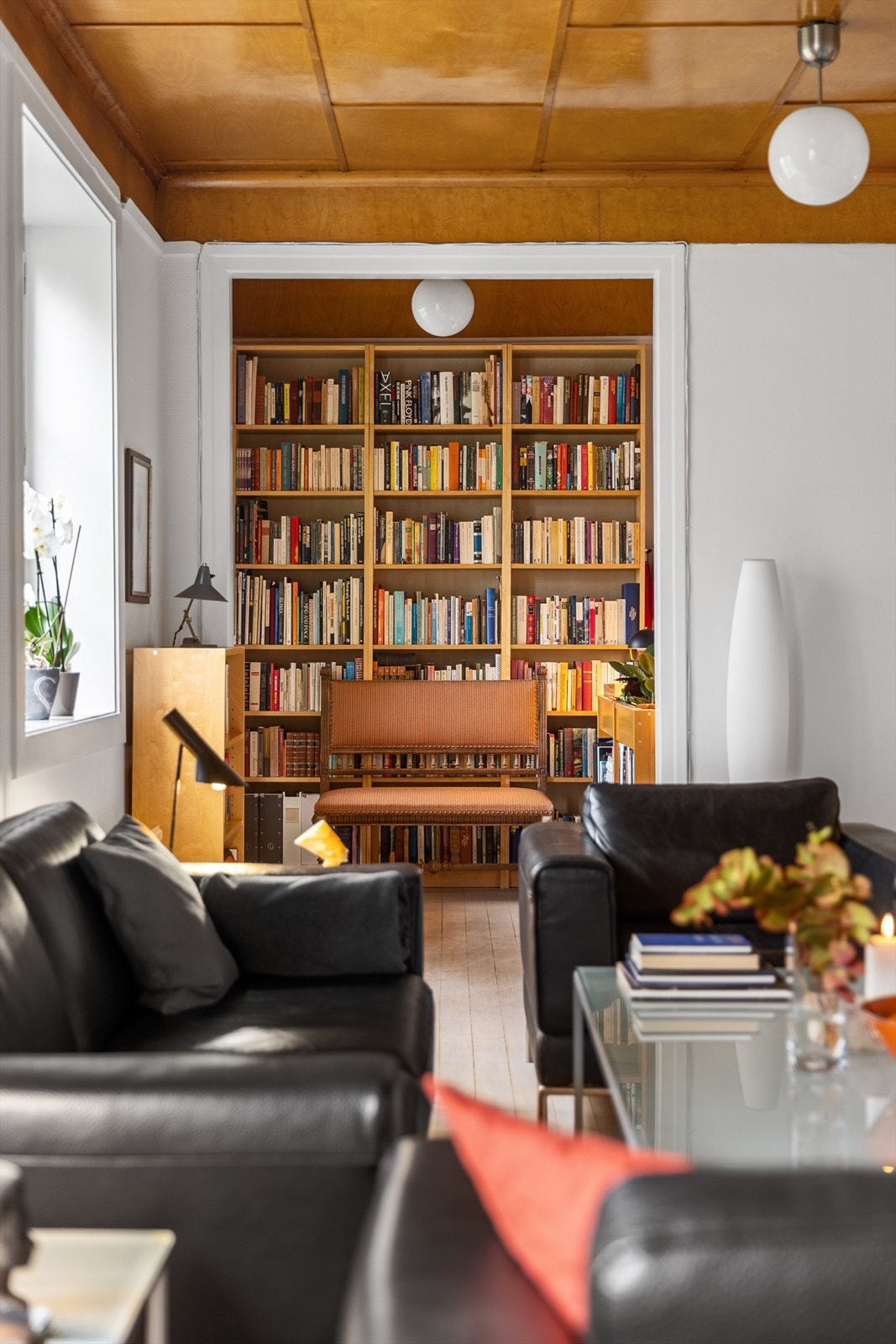 Detaljer | Fra stuen er det direkte utgang til hagen. Galleribilde