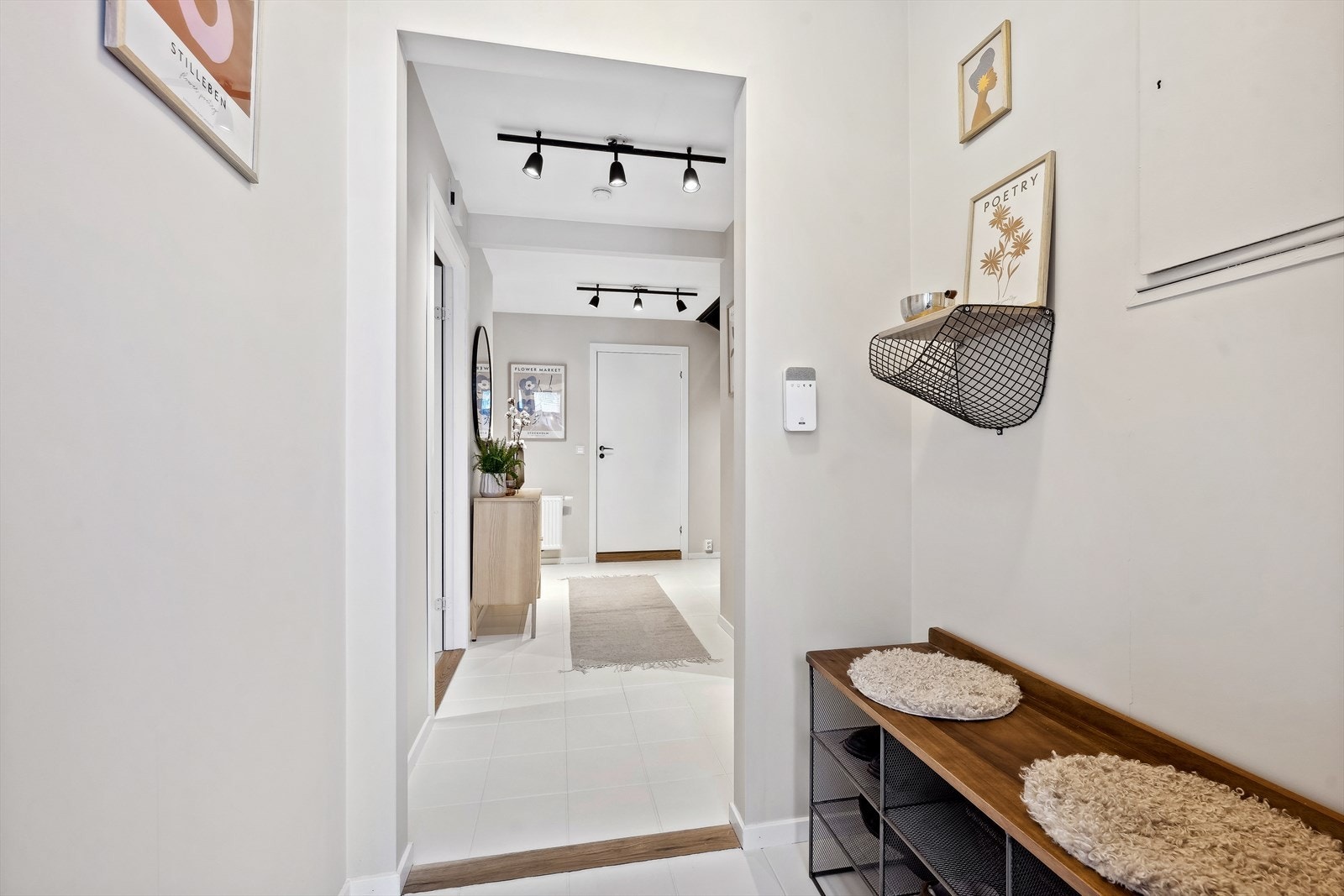 Elektronisk kodelås på inngangsdøren Galleribilde