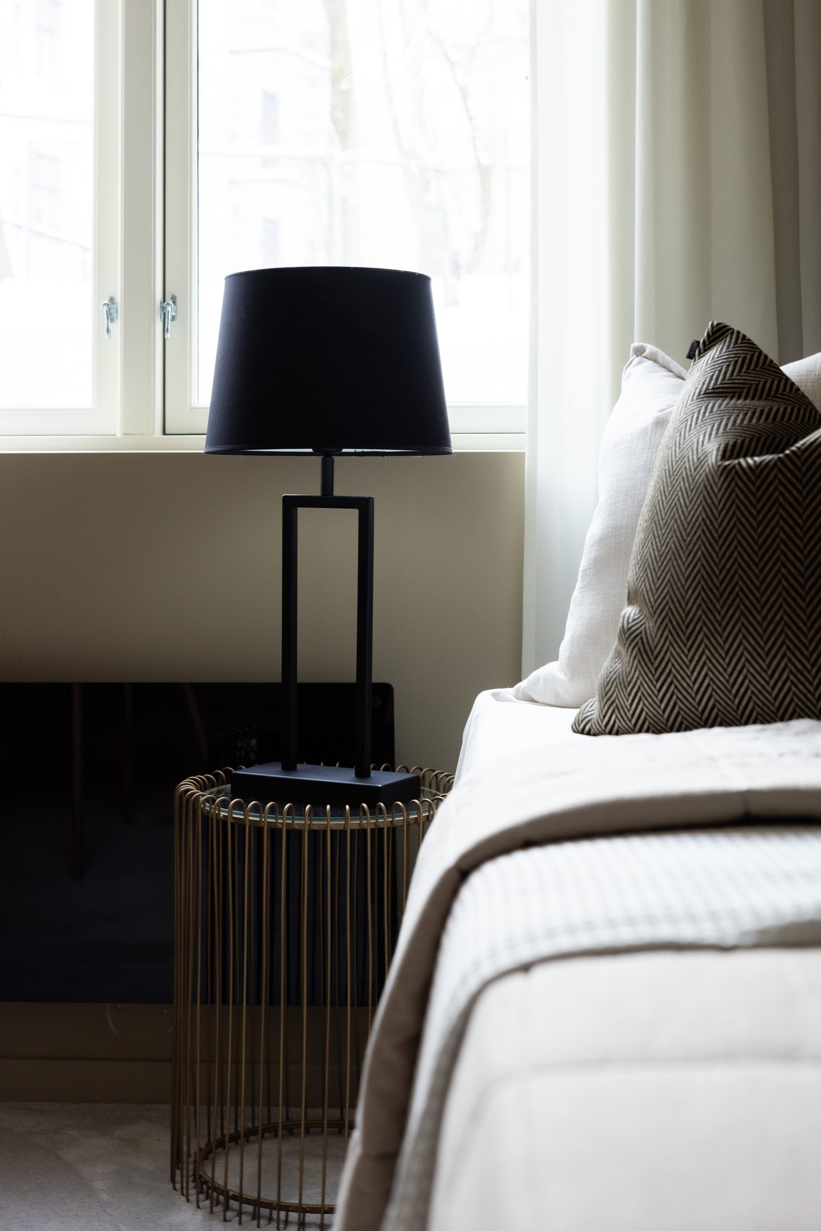 Soverom 2 vender ut mot rolig bakgård. Galleribilde