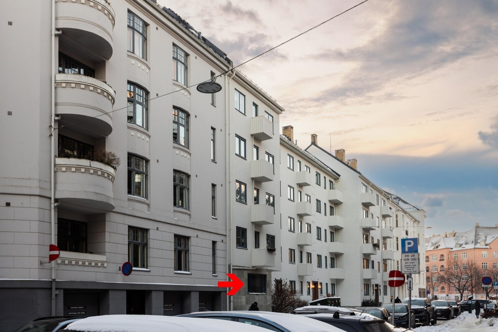 Balchens gate er en rolig enveiskjørt gate i hjertet av Frogner med umiddelbar nærhet til dagligvare, vinmonopol, kaféer og restauranter. Galleribilde