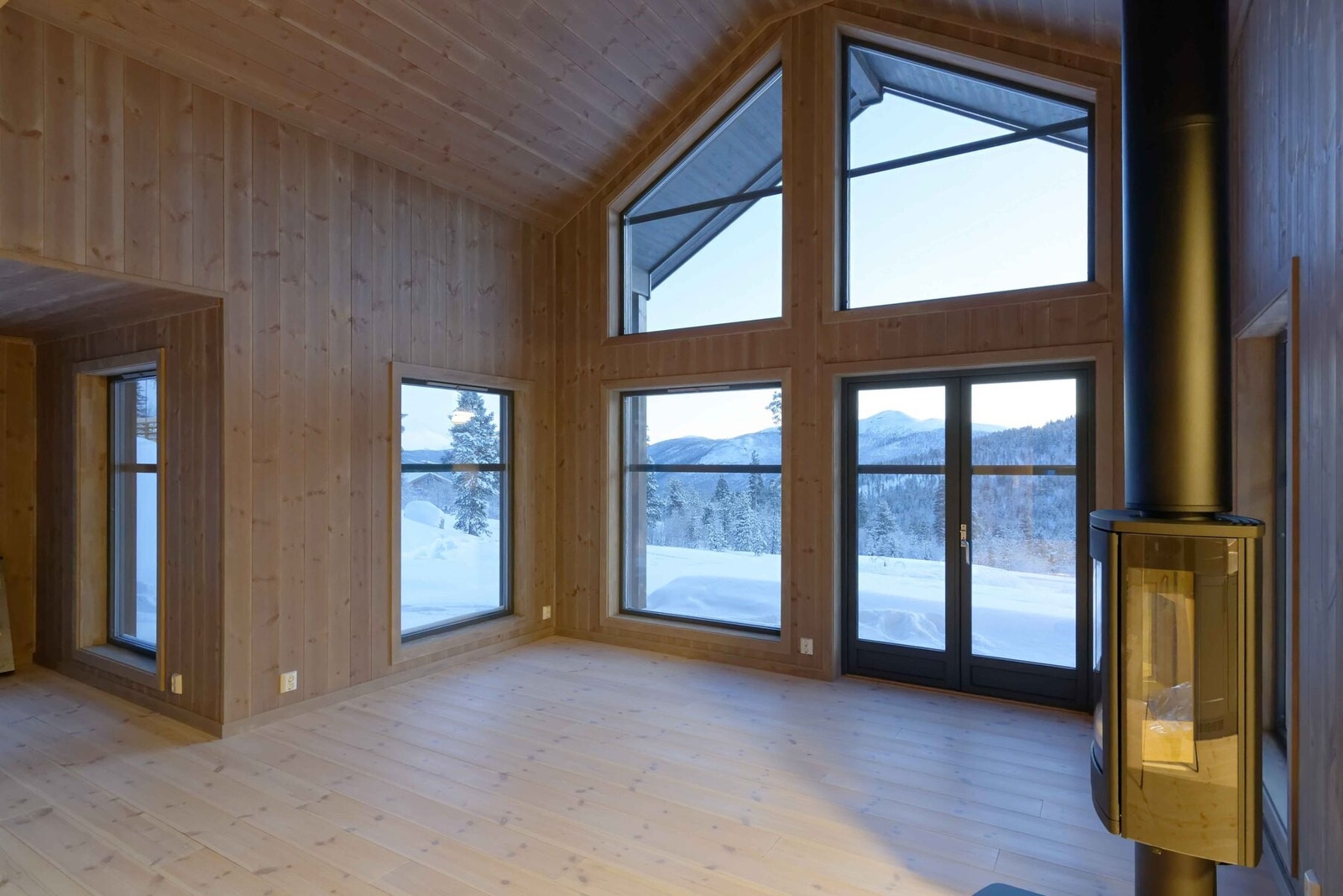 Nydelig utsikt fra stua! Foto fra stue i oppsatt hytte Galleribilde
