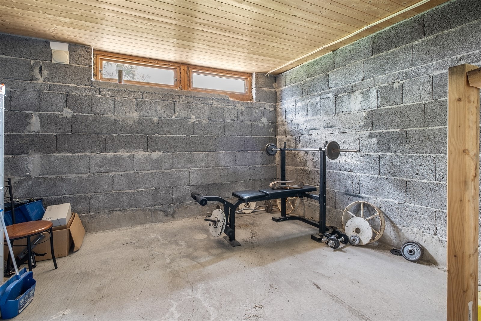 Det uinnredet rommet er romslig Galleribilde