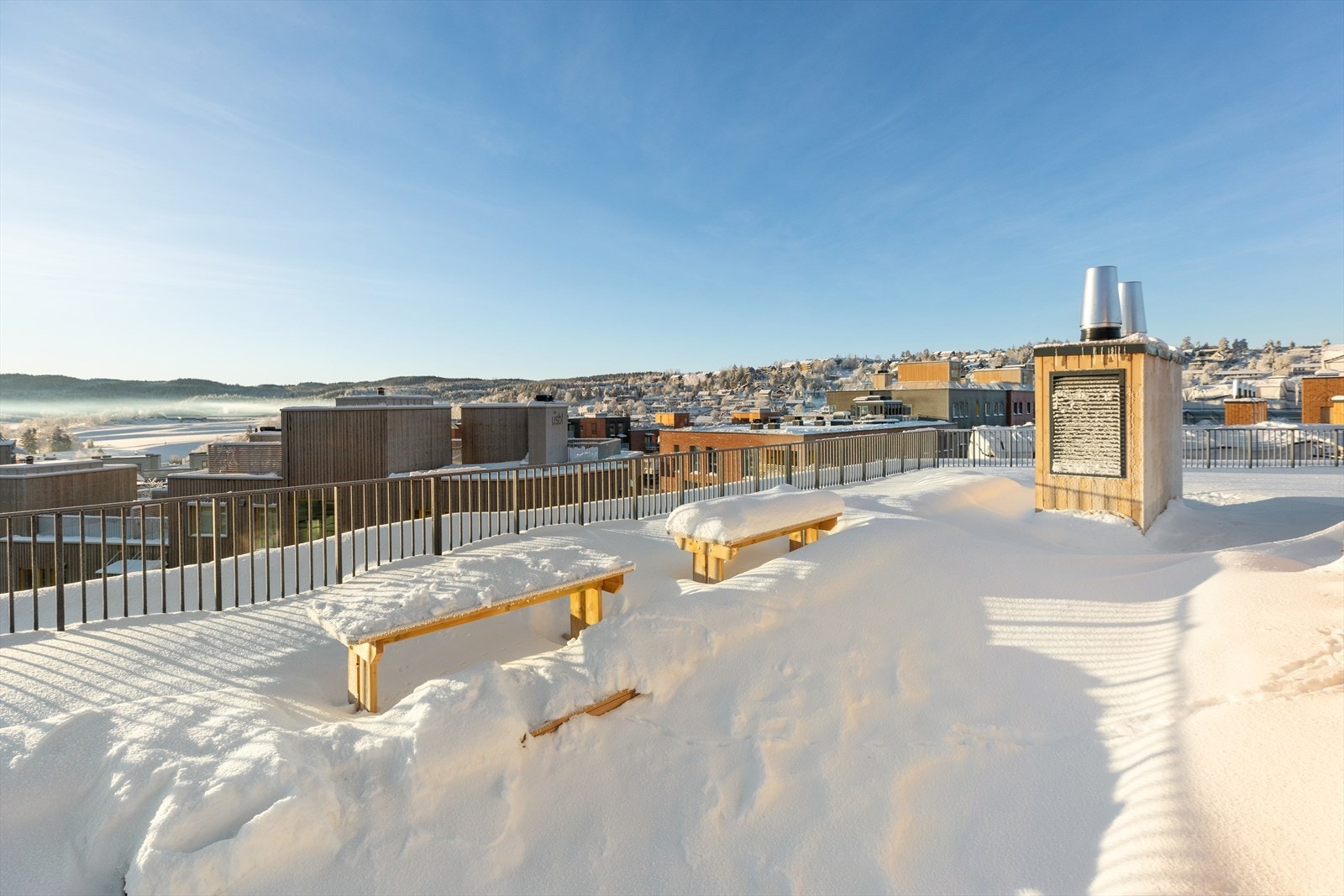 Som beboer har du tilgang til stor felles takterrasse Galleribilde