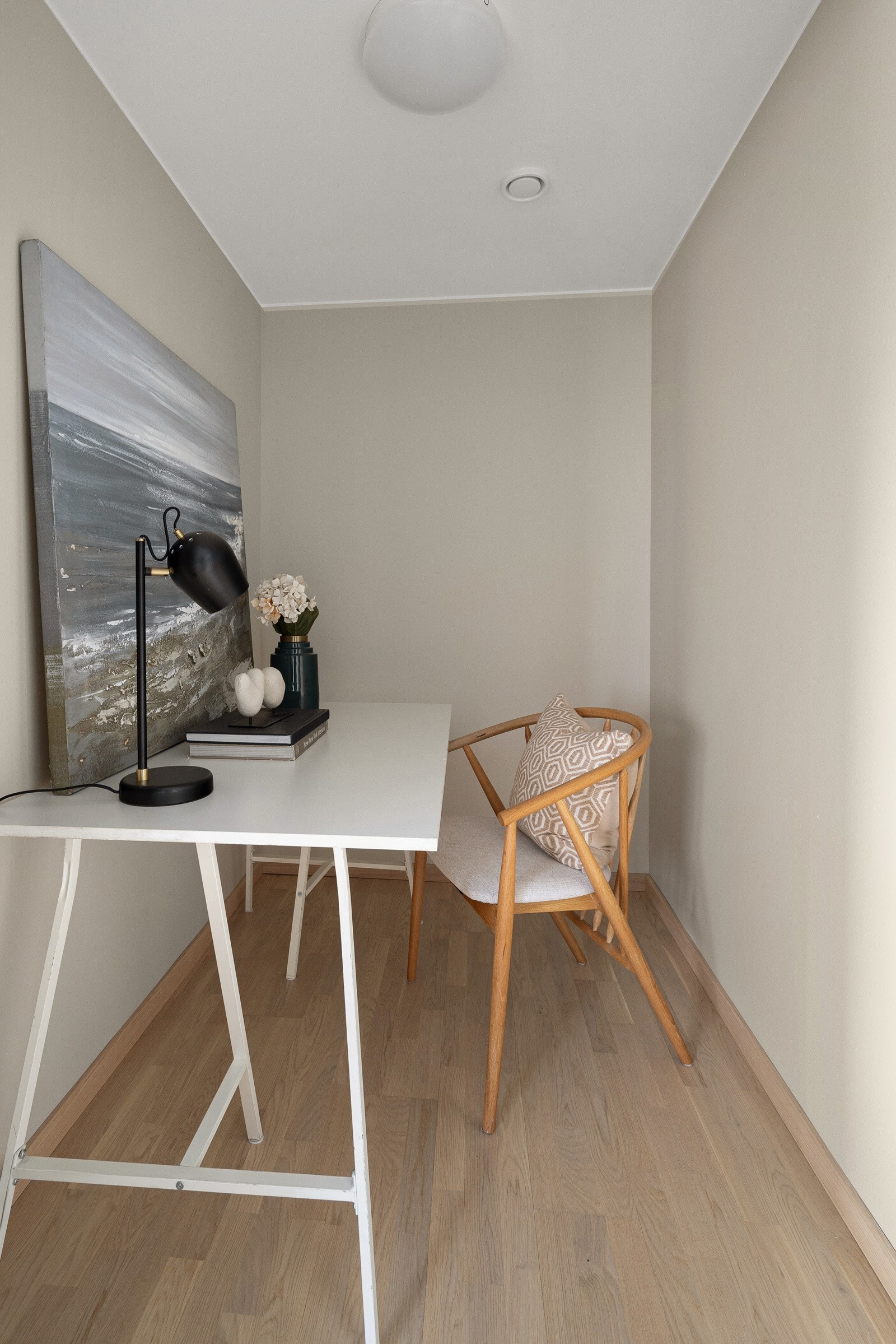 Prakrisk hjemmekontor, ekstra bodplass eller walk in? Galleribilde