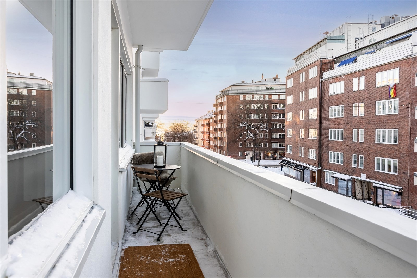 Solrik, vestvendt balkong. Galleribilde