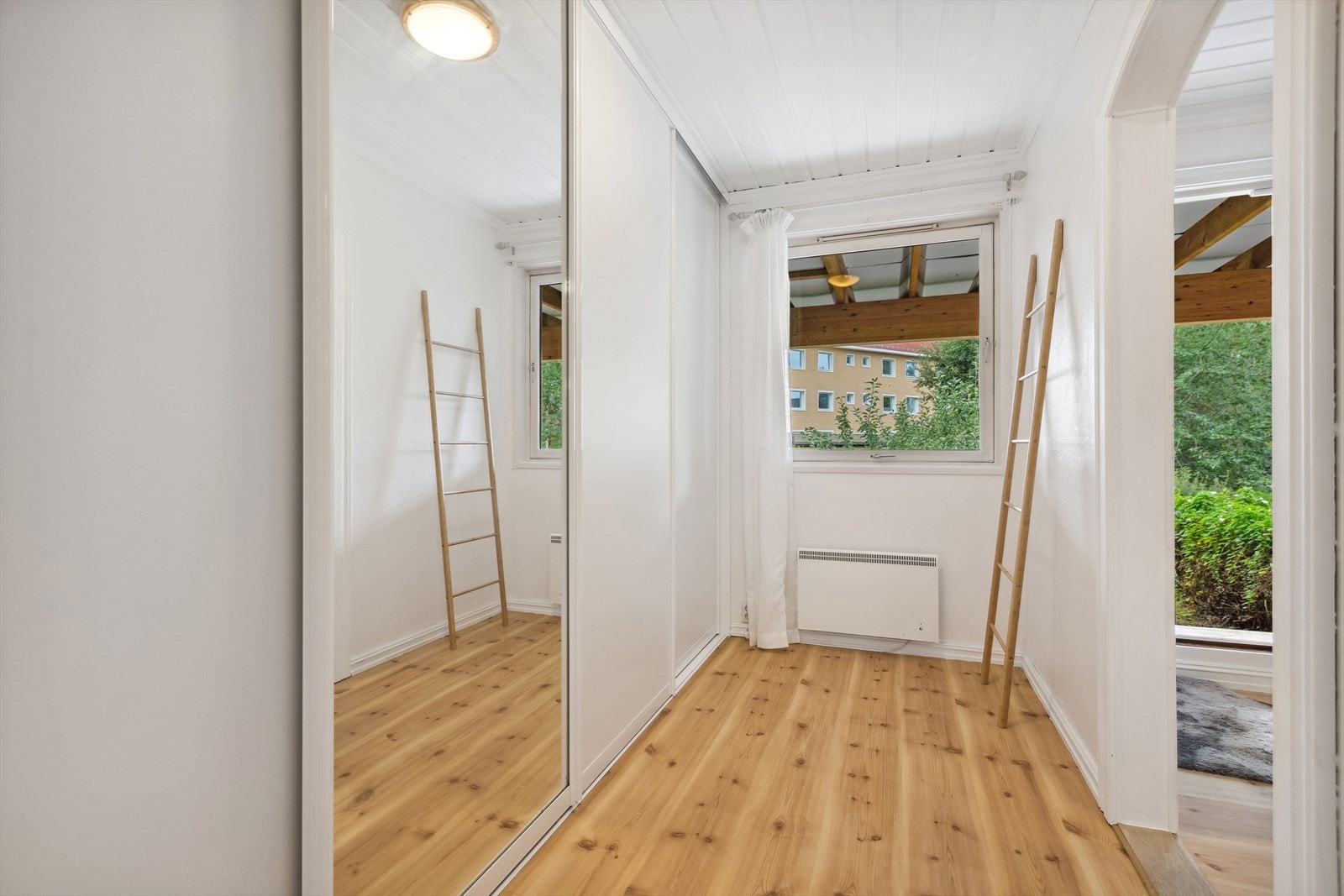 Hovedsoverommet er også tilknyttet walk-in. Galleribilde