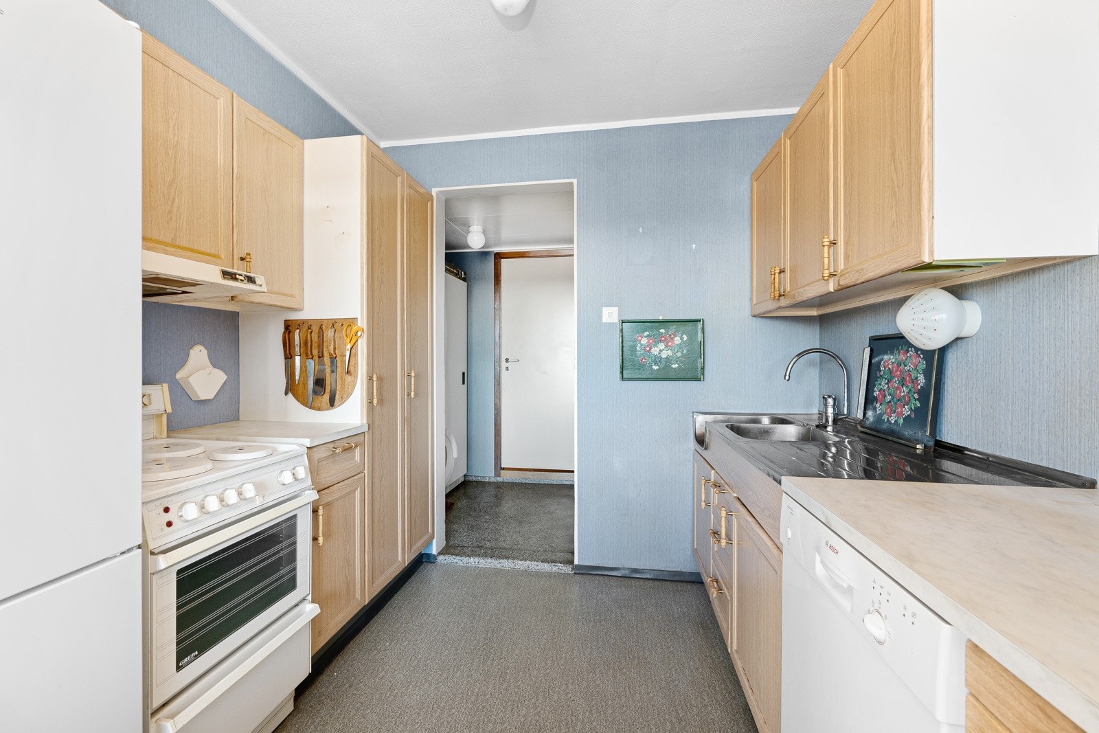 Praktiske arbeidsflater, opplegg for oppvaskmaskin Galleribilde