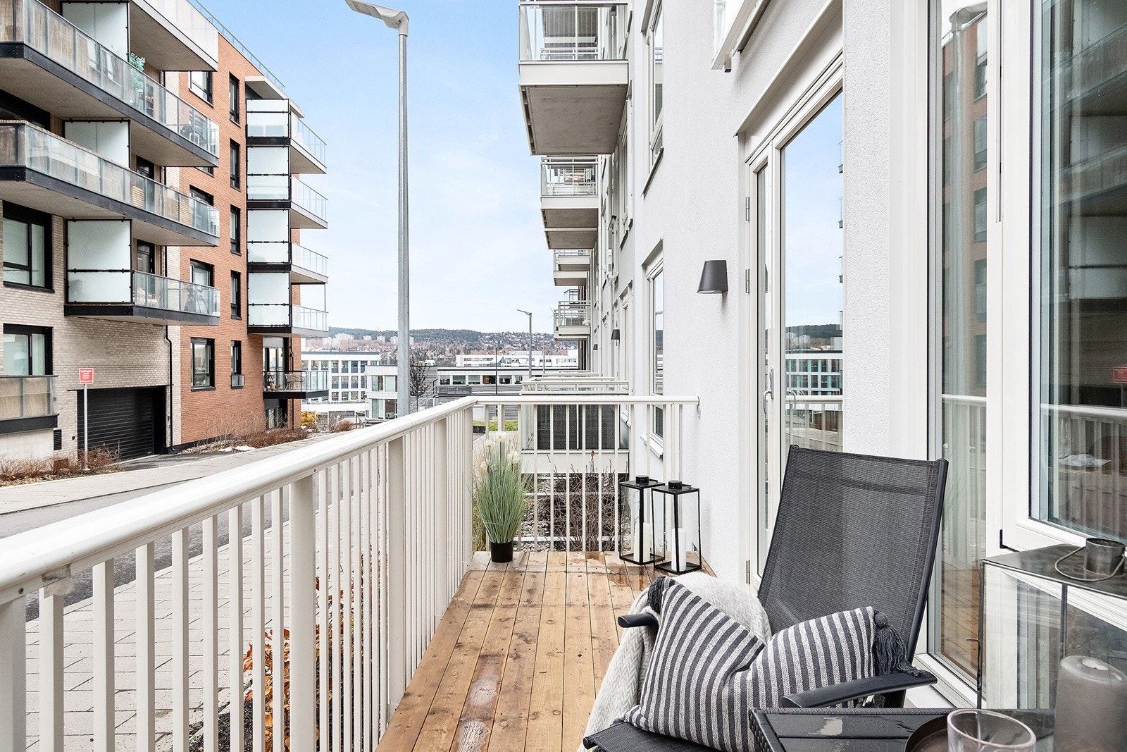 Her har man plass til både grill og utemøbler. Galleribilde