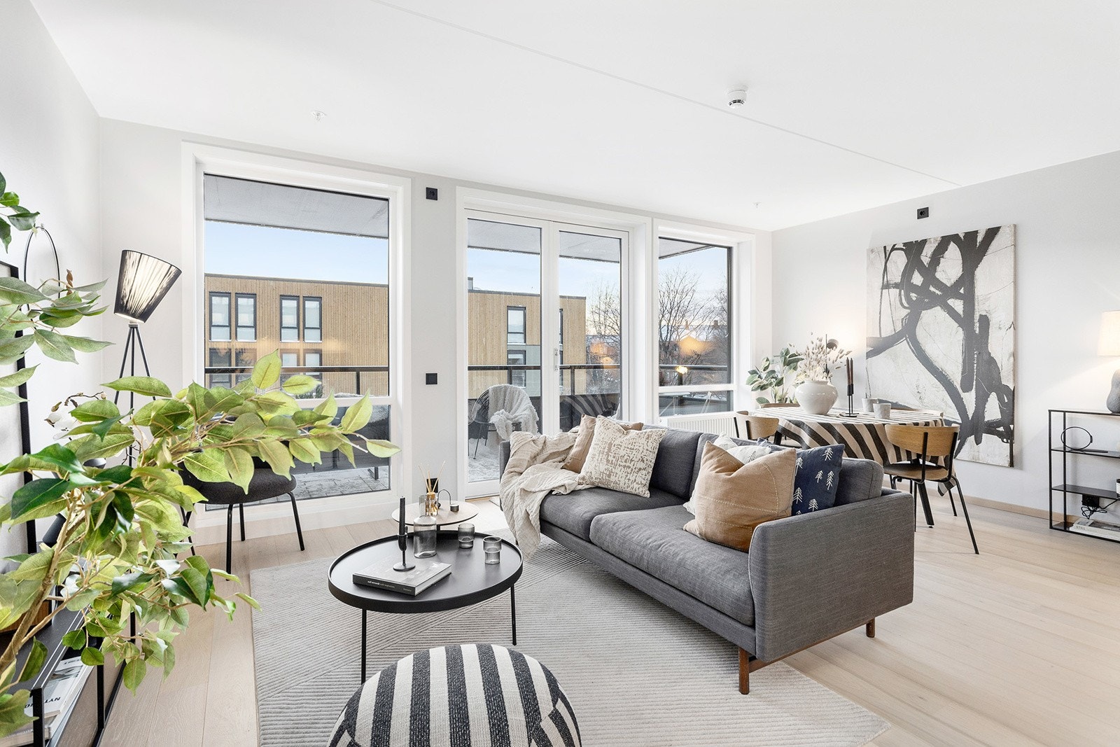 Velkommen til Sigurd Hoels vei 40 - Presentert av Henry Ryberg Pedersen i OBOS Eiendomsmeglere. Galleribilde