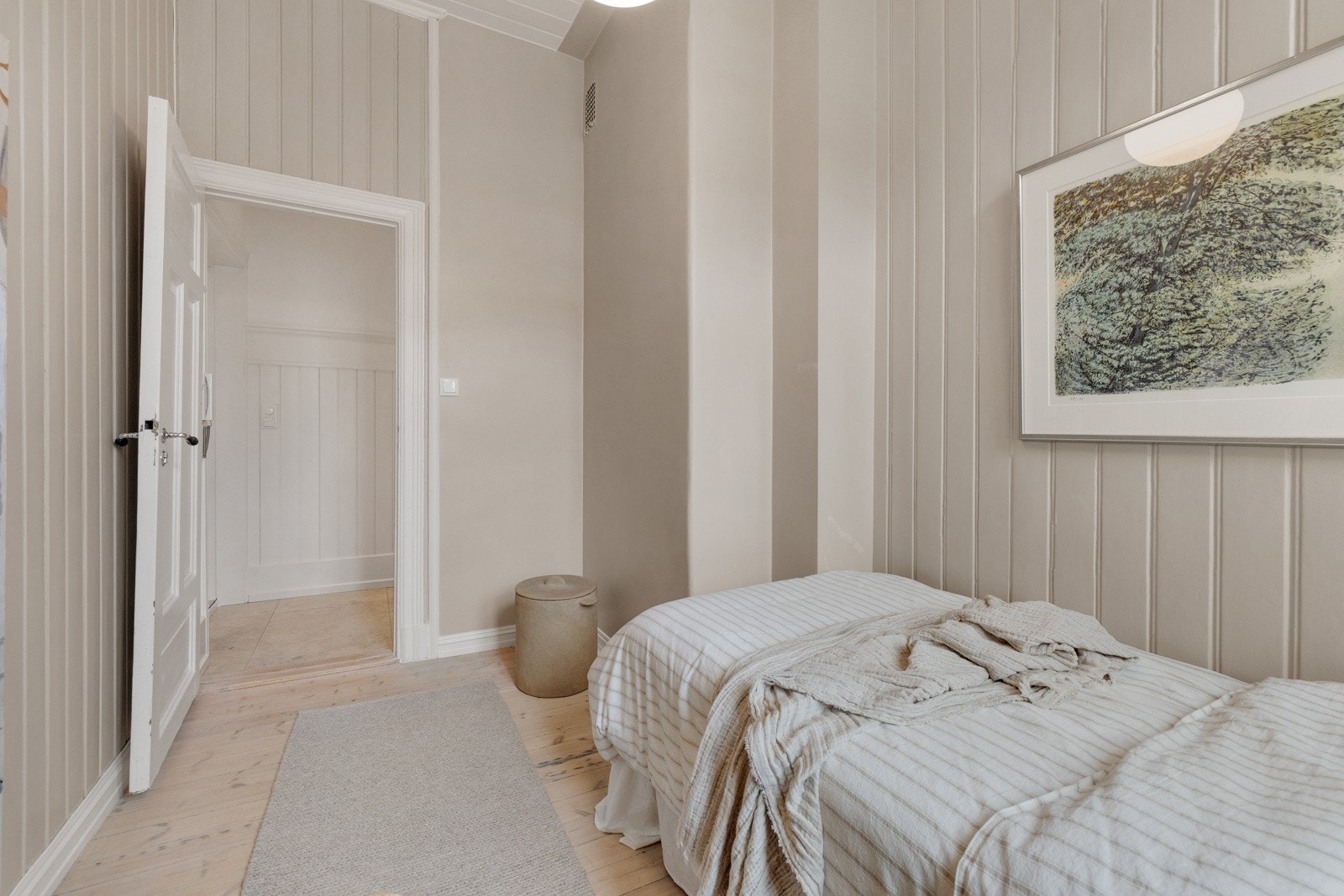 Rommene passer ypperlig som barnerom eller gjesterom og kontor. Galleribilde