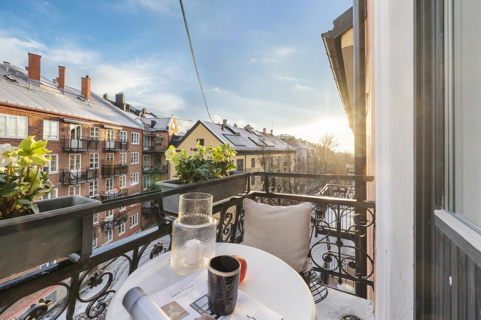 Langstrakt utsikt nedover koselige Bolteløkka. Galleribilde