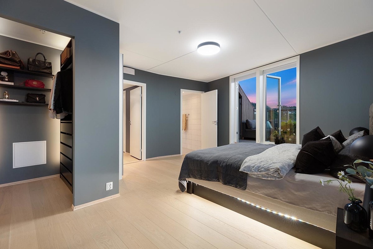 Hovedsoverommet har i tillegg direkte utgang til takterrassen. Galleribilde