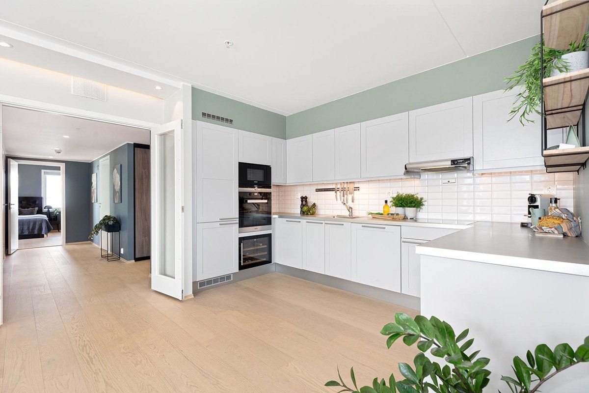 Leiligheten har en meget god planløsning og naturlig adskilte soner. Galleribilde