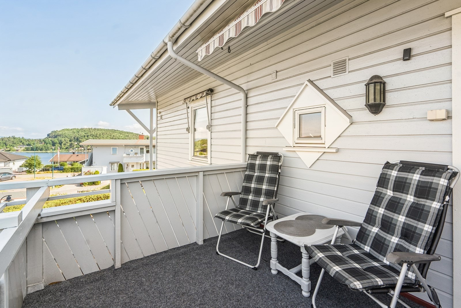 Fra stuen har du utgang til en nordvendt balkong på ca. 7 kvm. Galleribilde