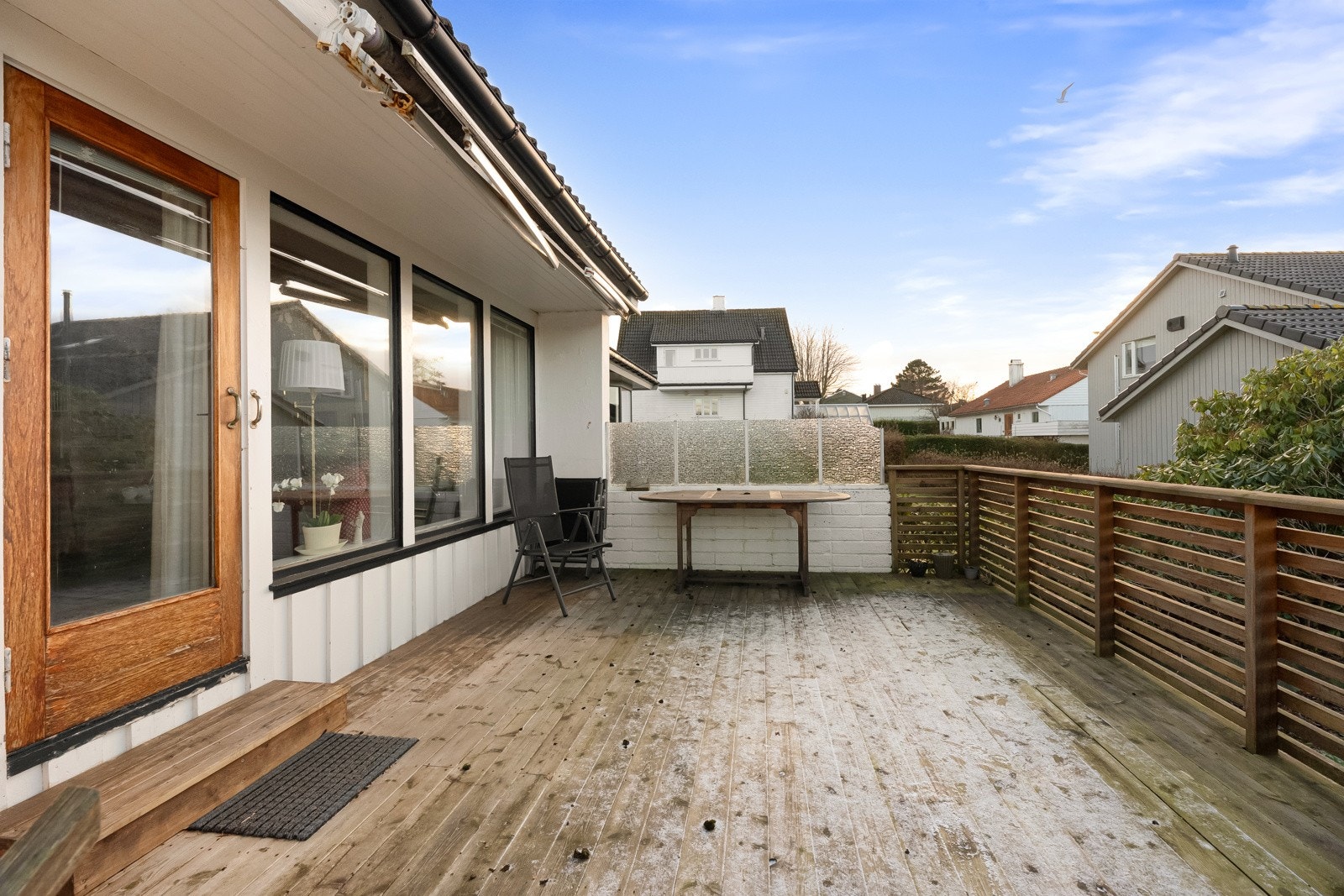 Terrasse med utgang fra stuen Galleribilde