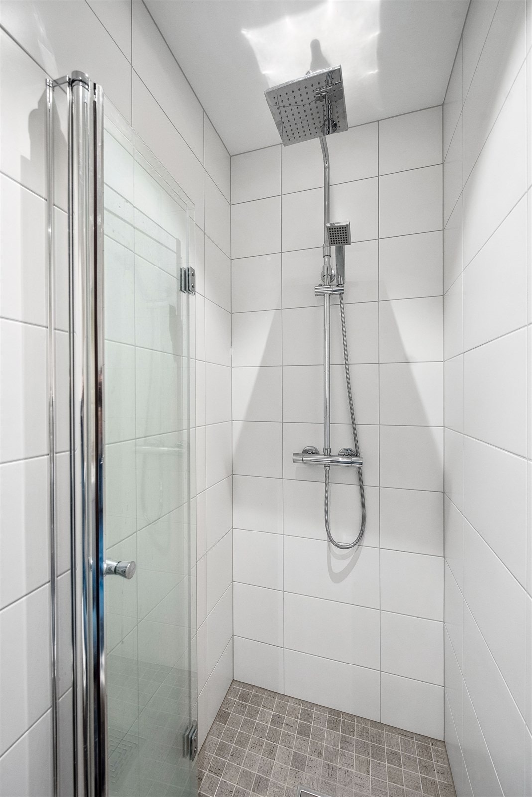 Dusjnisje på baderom 1 Galleribilde