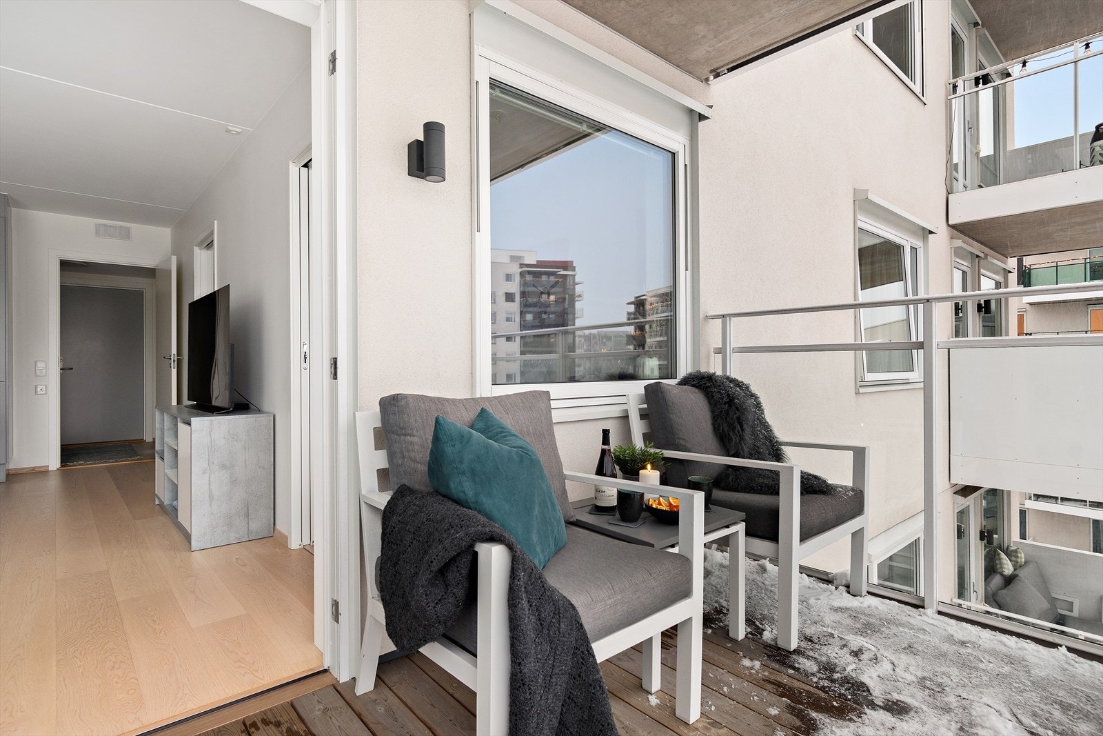 Her er det plass til sittegruppe og grill Galleribilde