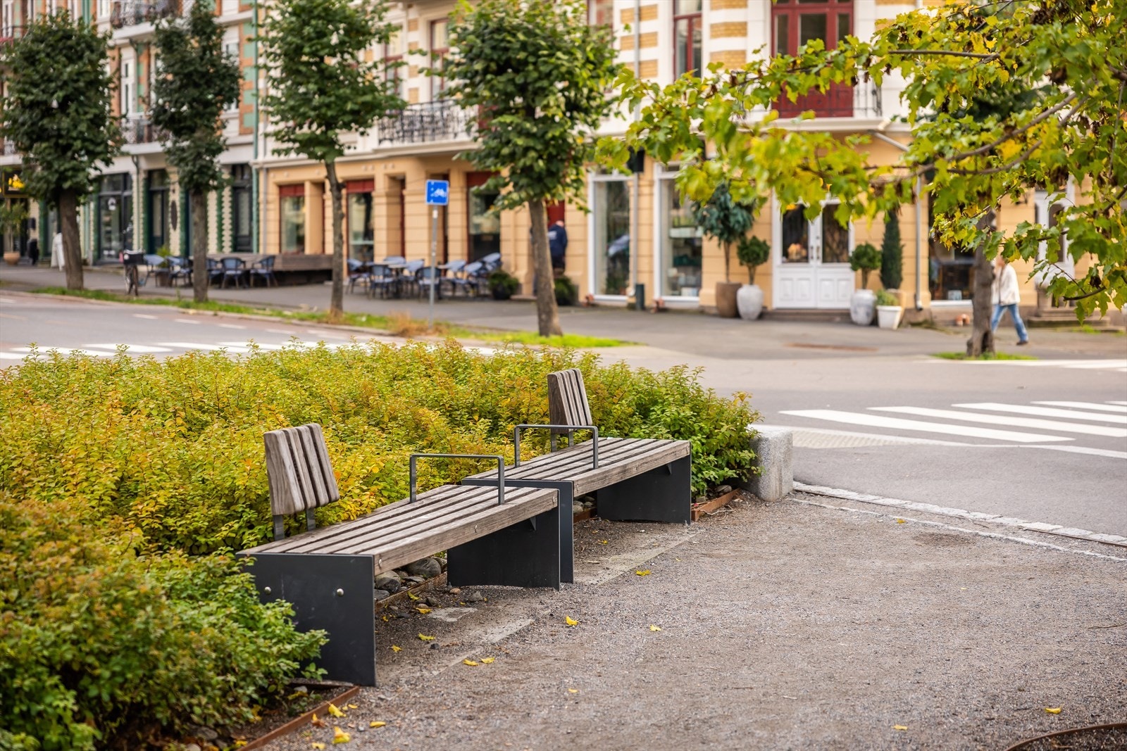 Plassen med benker på hjørnet Niels Juels gate og Colbjørnsens gate Galleribilde
