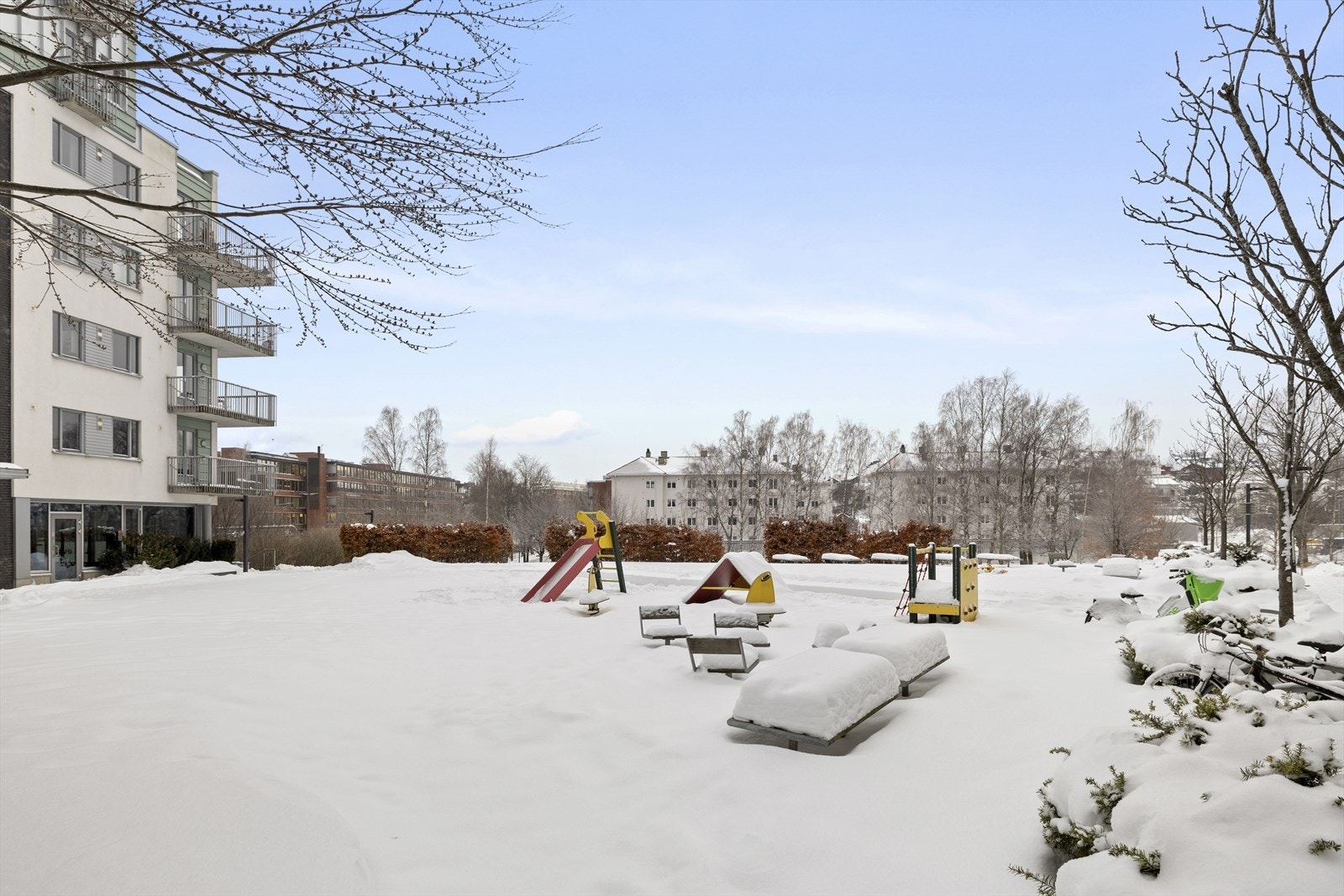 Lekeområde for de små rett utenfor Galleribilde