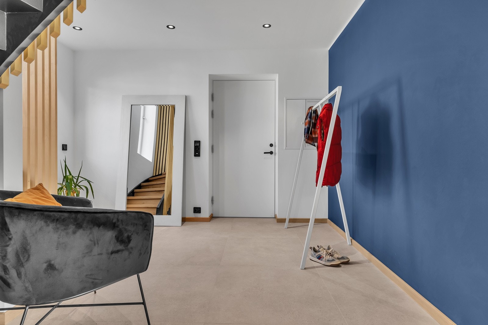 Stor, lekker hall med gulvvarme Galleribilde