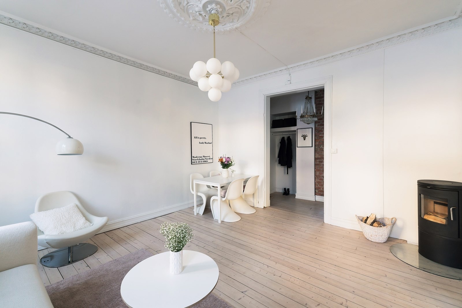 Leiligheten har en gjennomgående og romslig planløsning. Galleribilde