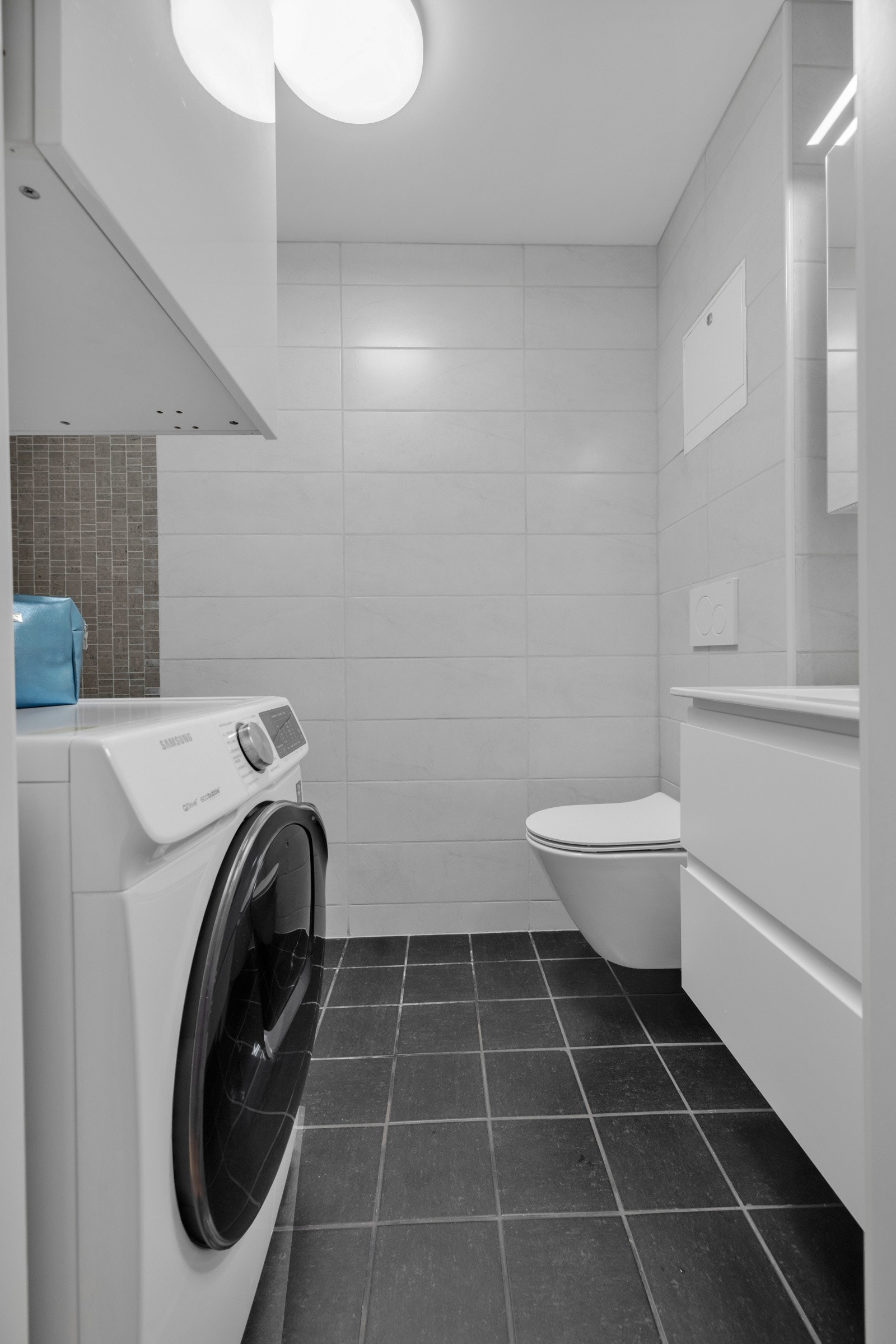 Badet ble pusset opp i 2022 og har varmekabler Galleribilde