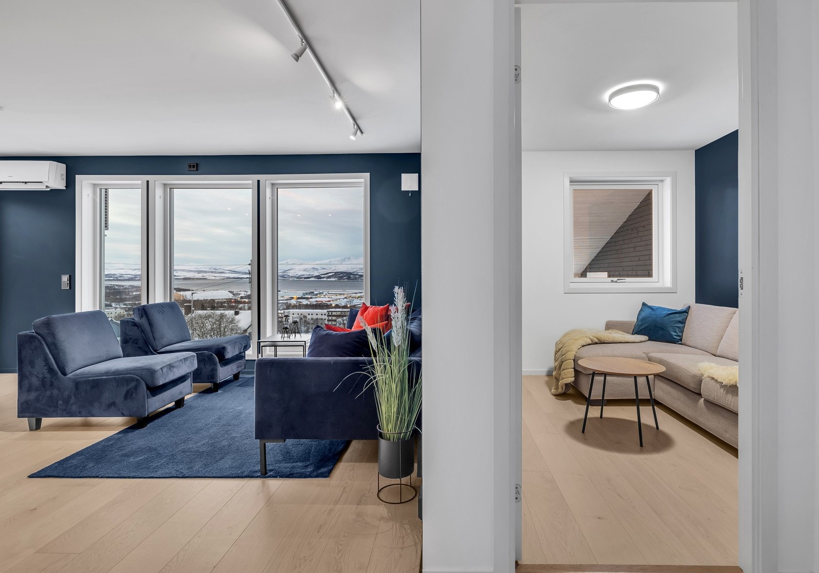 Boligens andre soverom er på motsatt side av hovedsoverommet Galleribilde