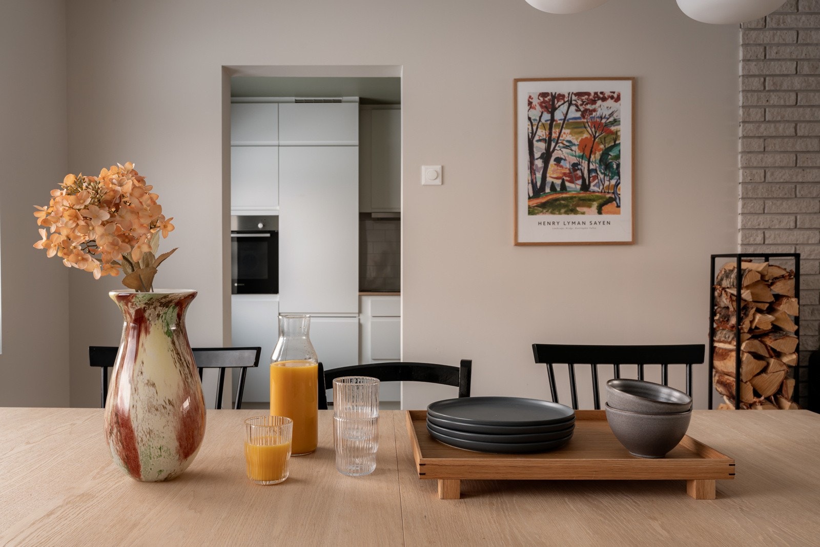 En lekker og pent oppusset 3-roms med etterspurt beliggenhet på toppen av øya. Galleribilde