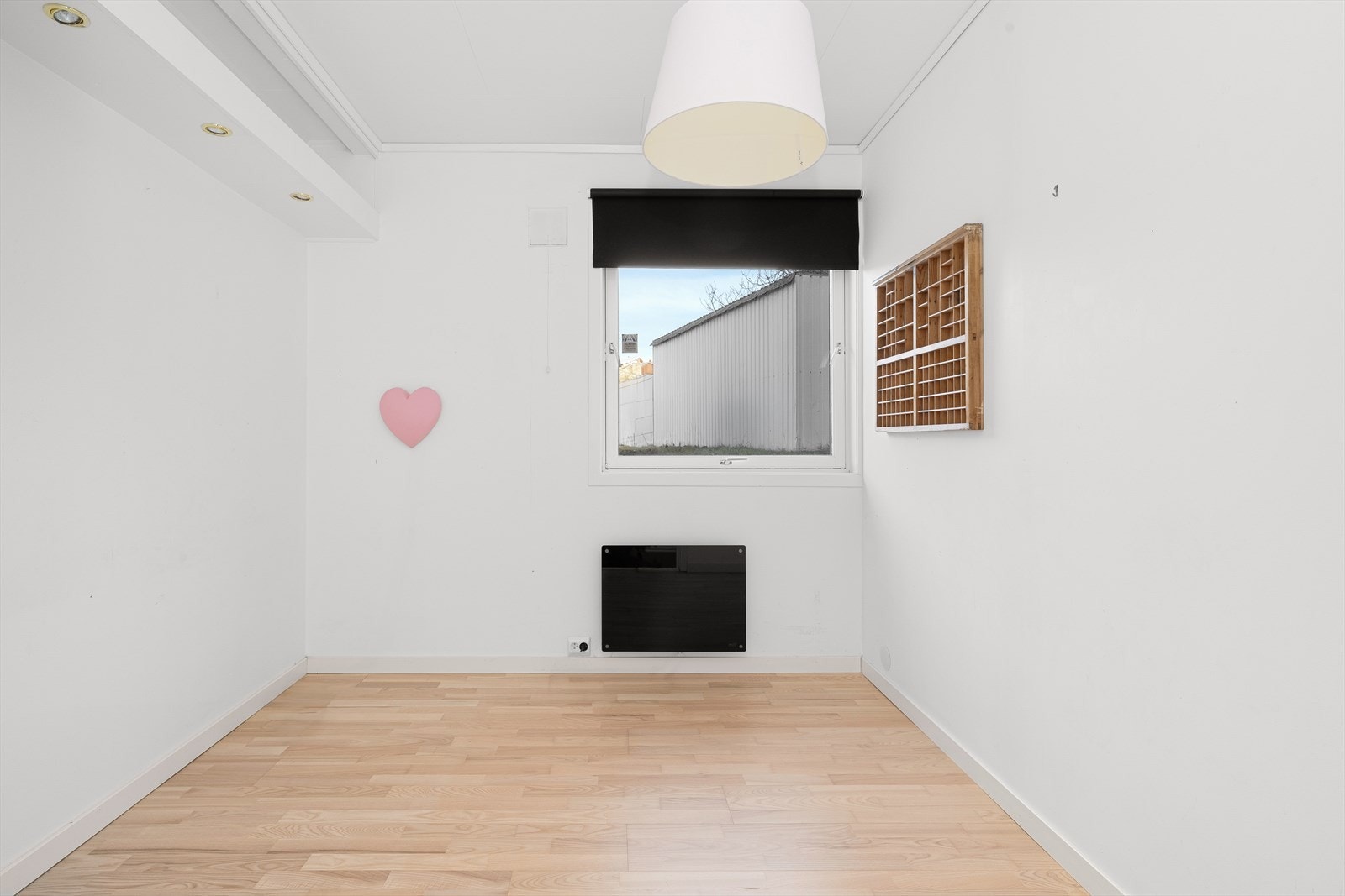 Soverom 3 i 1. etasje. Tidligere bad - bruksendring ikke søkt Galleribilde