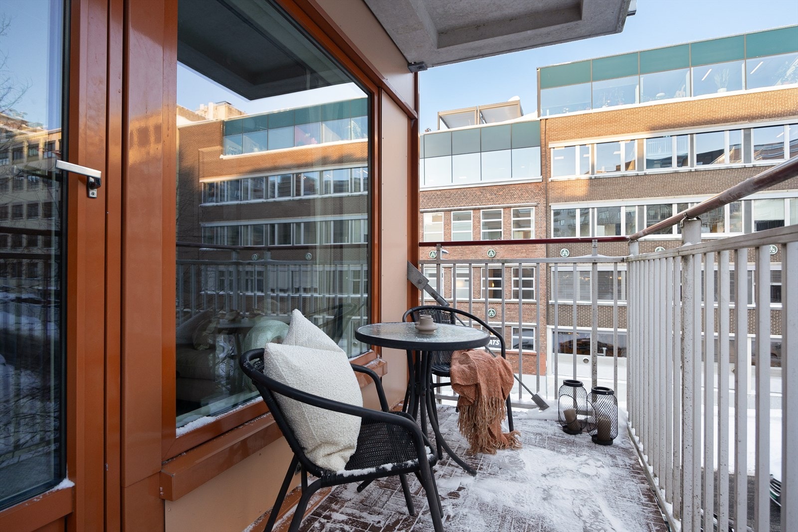 Høsten 2022 hadde borettslaget rens av ventilasjonssystem gjennomført av PowerClean. Både felles og individuelle avtrekk ble renset. Galleribilde