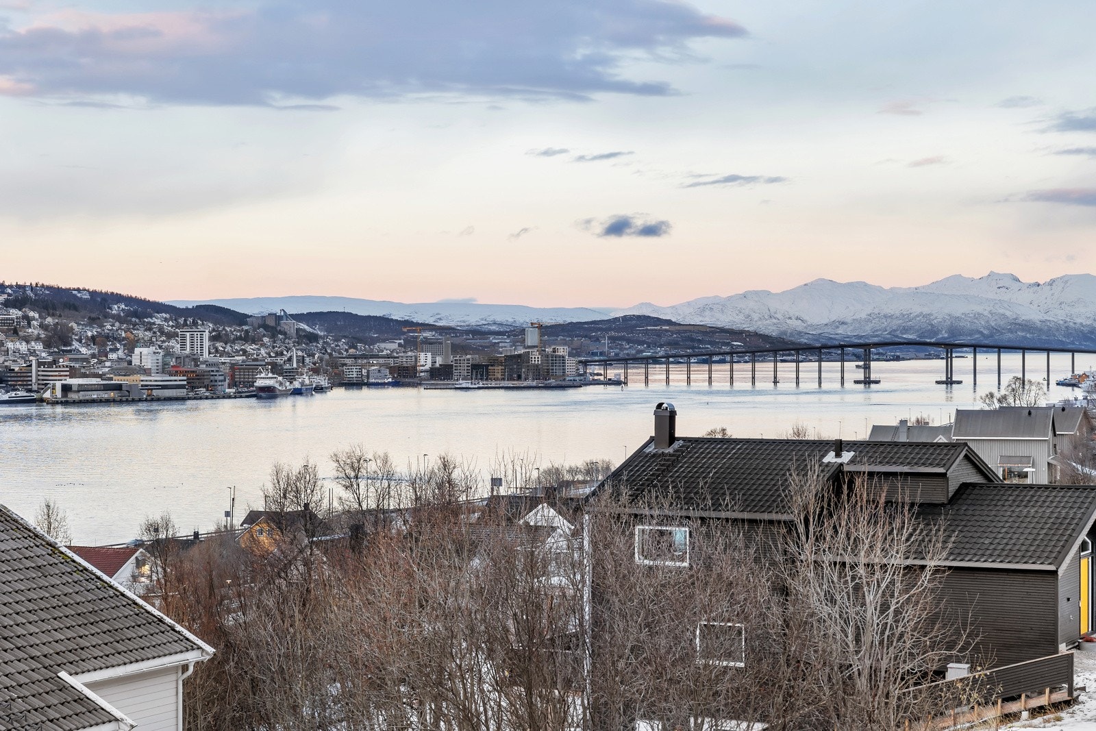 Utsikt mot nord-vest Galleribilde