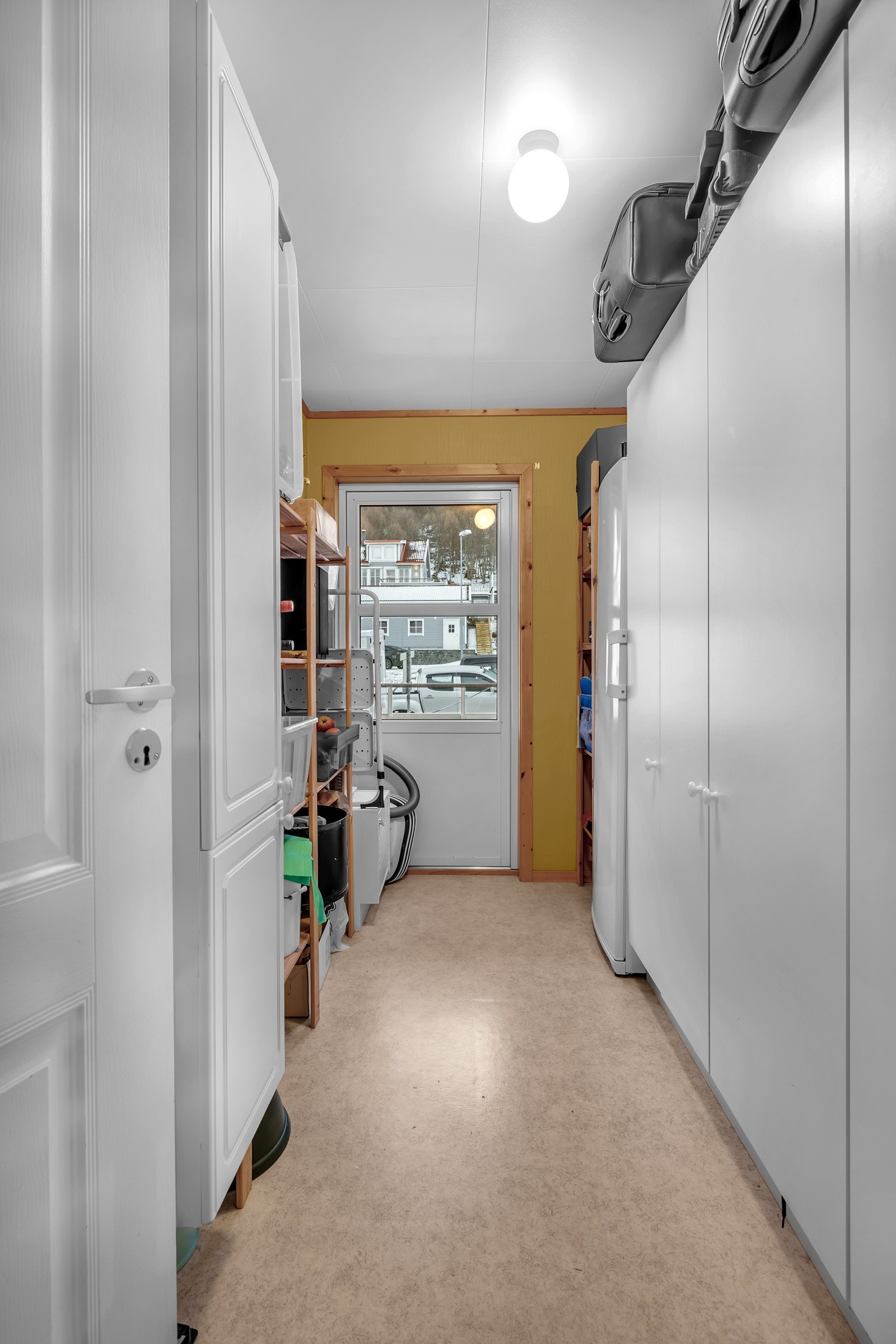 Mellom soverommene er det et rom som er merket bod/alternativt soverom som eierne i dag benytter som bod Galleribilde