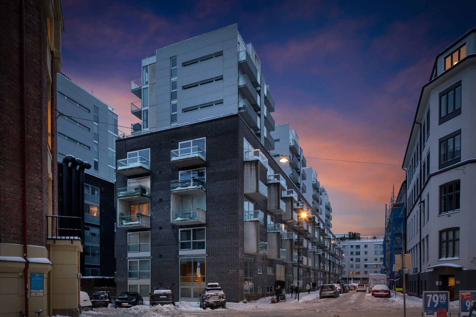 Waldemars Hage ligger langs elvebredden til Akerselva, med umiddelbar nærhet til turområder og parkmessig opparbeidet hage. Galleribilde