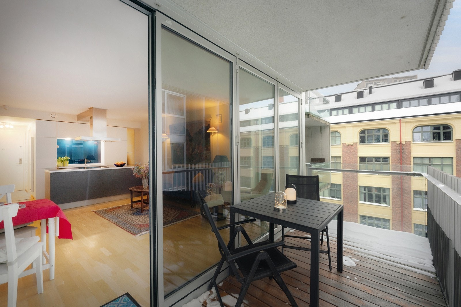 Sørøstvendt balkong på ca. 7 m². Galleribilde