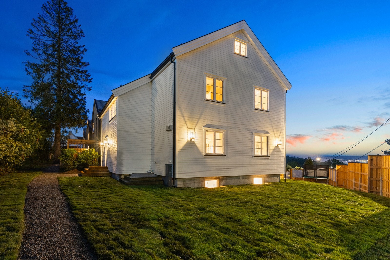 Velkommen til Carl Kjelsens vei 60 C, presentert av Jørgen Ek v. Privatmegleren Dyve & Partnere. Galleribilde